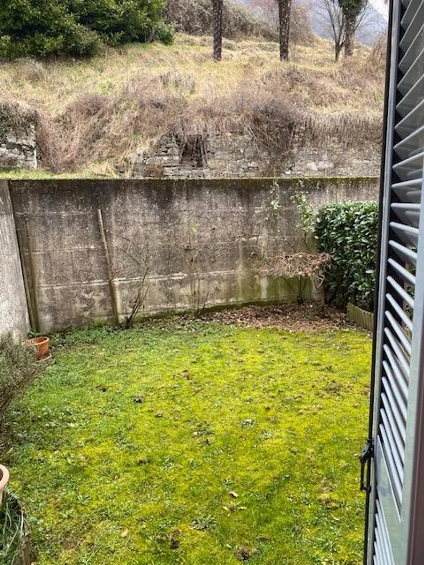 Geräumige 4.5 Zimmer mit privatem Garten in elegantem Haus - Foto 8 von 8