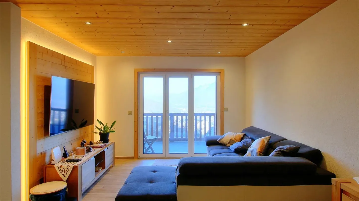 Semi-Detached House with 4.5 Rooms in Choëx - Photo 4 of 13