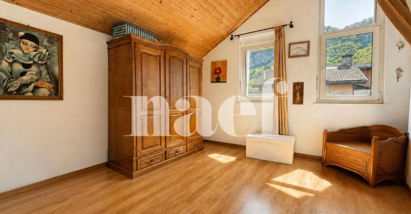 Semi-detached house with 6.5 rooms in a quiet residential area for sale in Collombey-Muraz - Photo 11 of 12