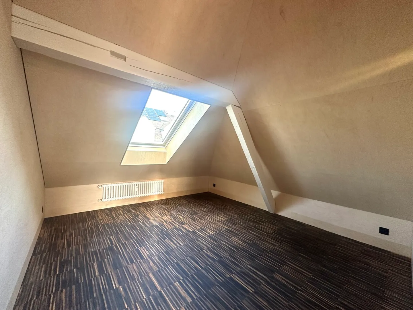 Renovated Attic Apartment with Balcony in St. Johann! - Photo 5 of 8