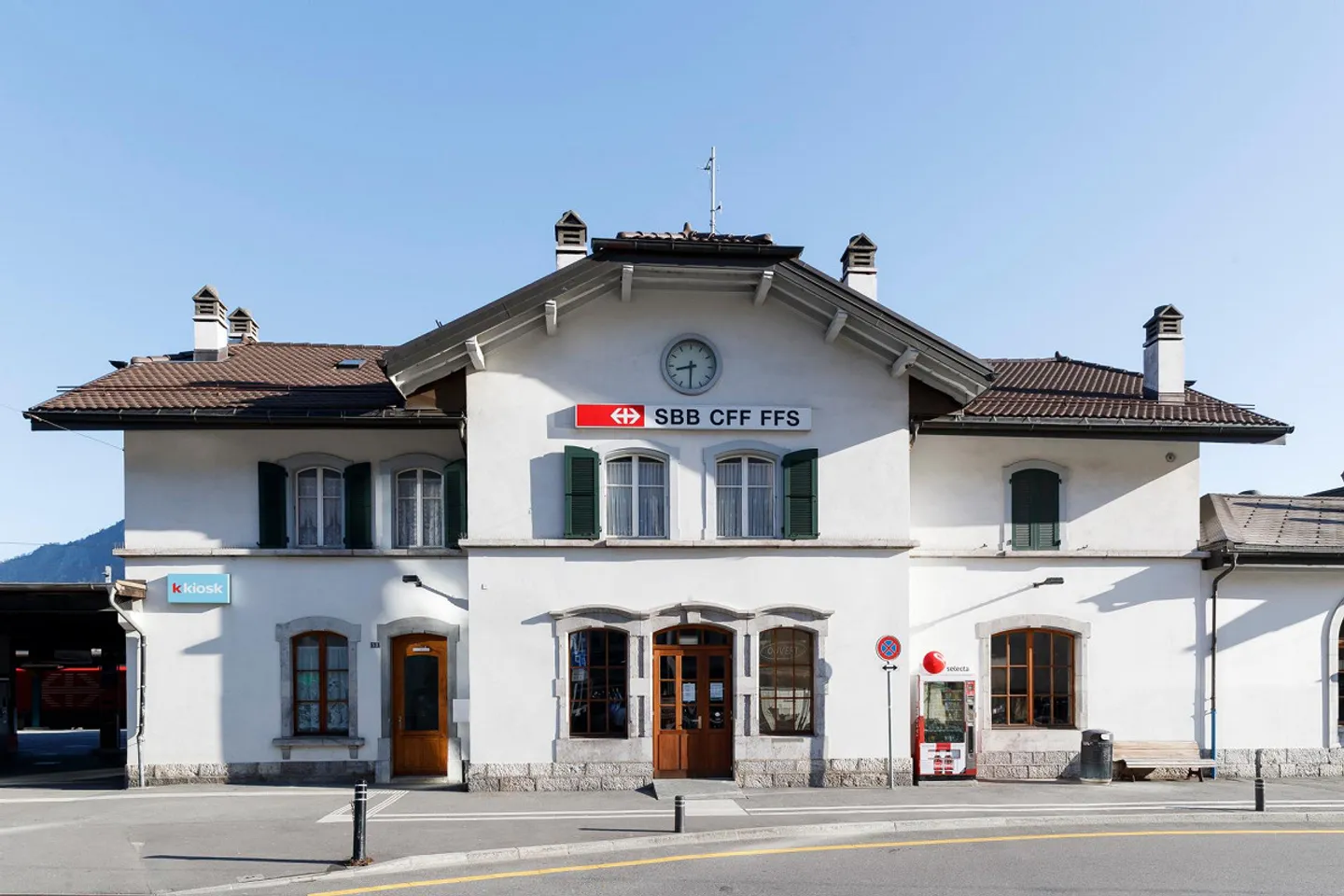 Il tuo caffè nel cuore della stazione di Martigny - 112 m² di opportunità! - Foto 1 di 2