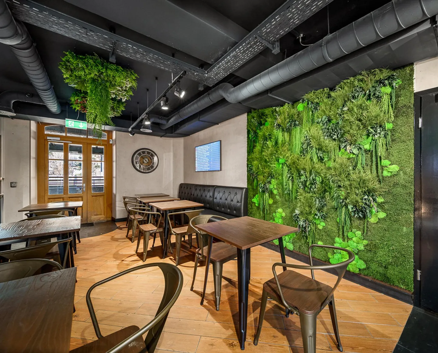Il tuo caffè nel cuore della stazione di Martigny - 112 m² di opportunità! - Foto 2 di 2