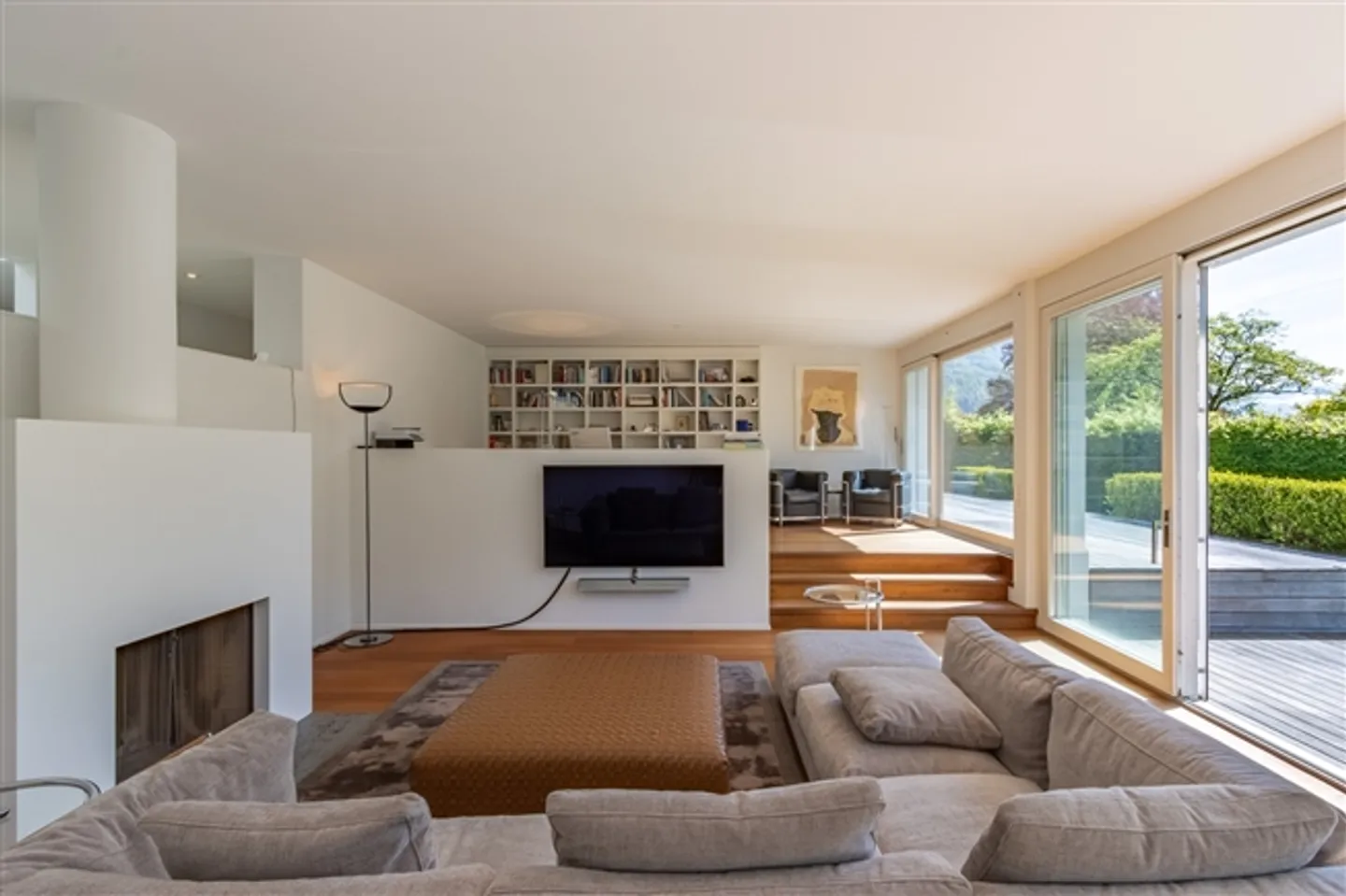 L'architettura incontra l'idillio alpino sul lago di Walen - Foto 10 di 20