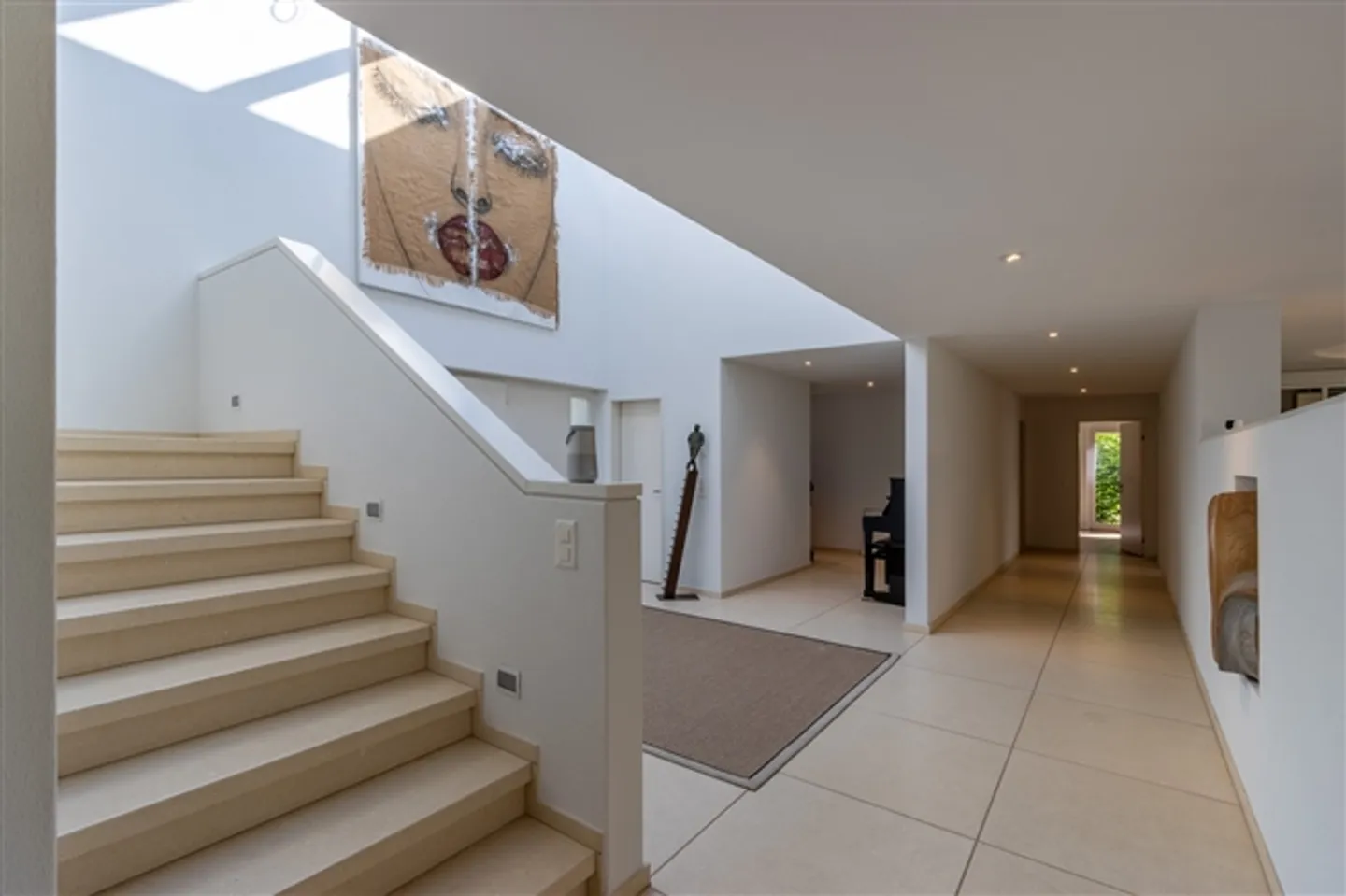 L'architettura incontra l'idillio alpino sul lago di Walen - Foto 5 di 20