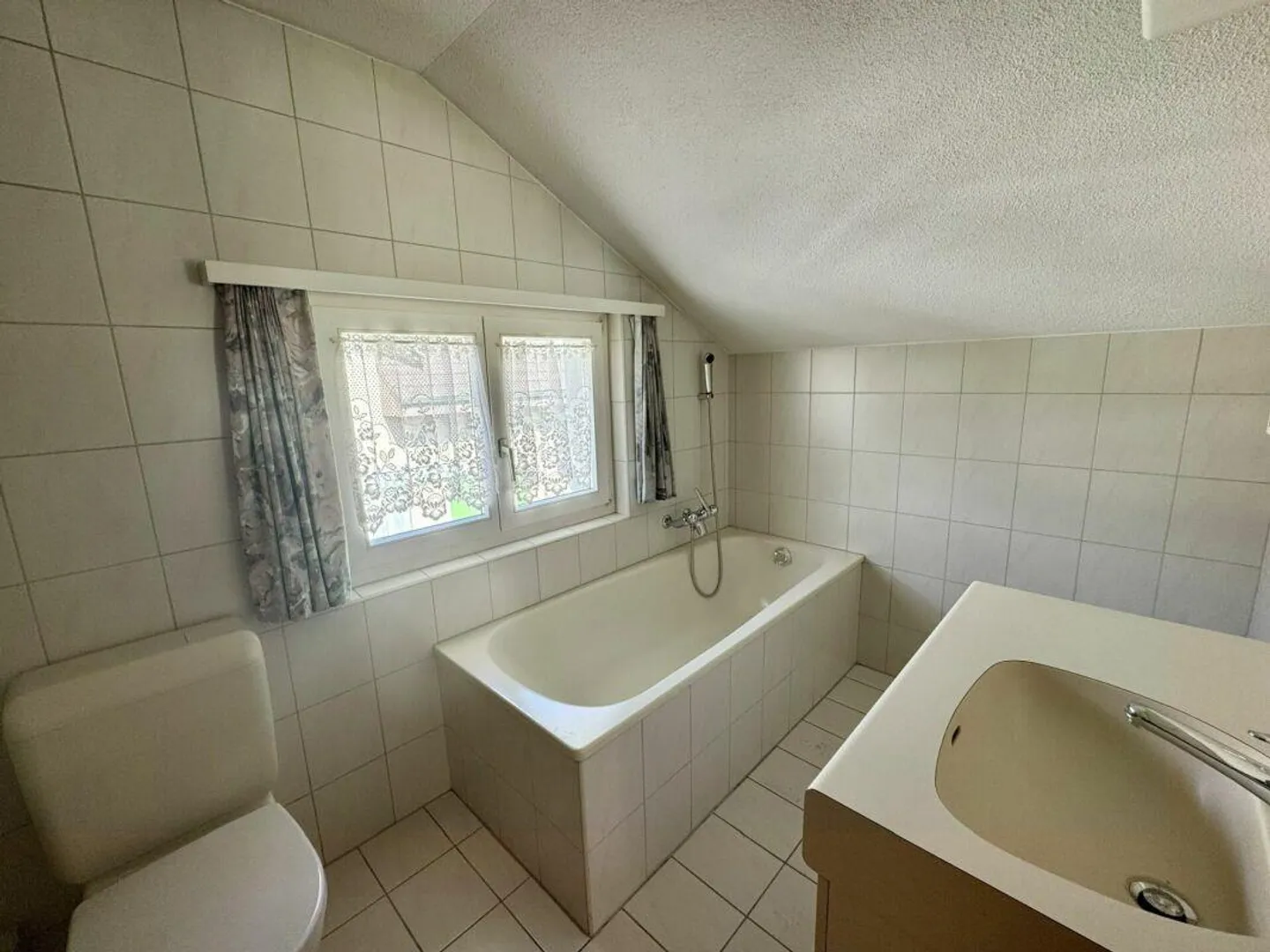 Maison individuelle avec potentiel à vendre - Photo 10 sur 13
