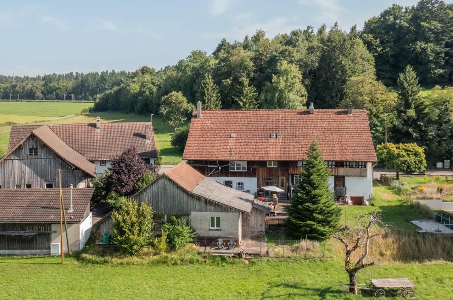 Bauernhaus mit viel Potenzial - Foto 1 von 6