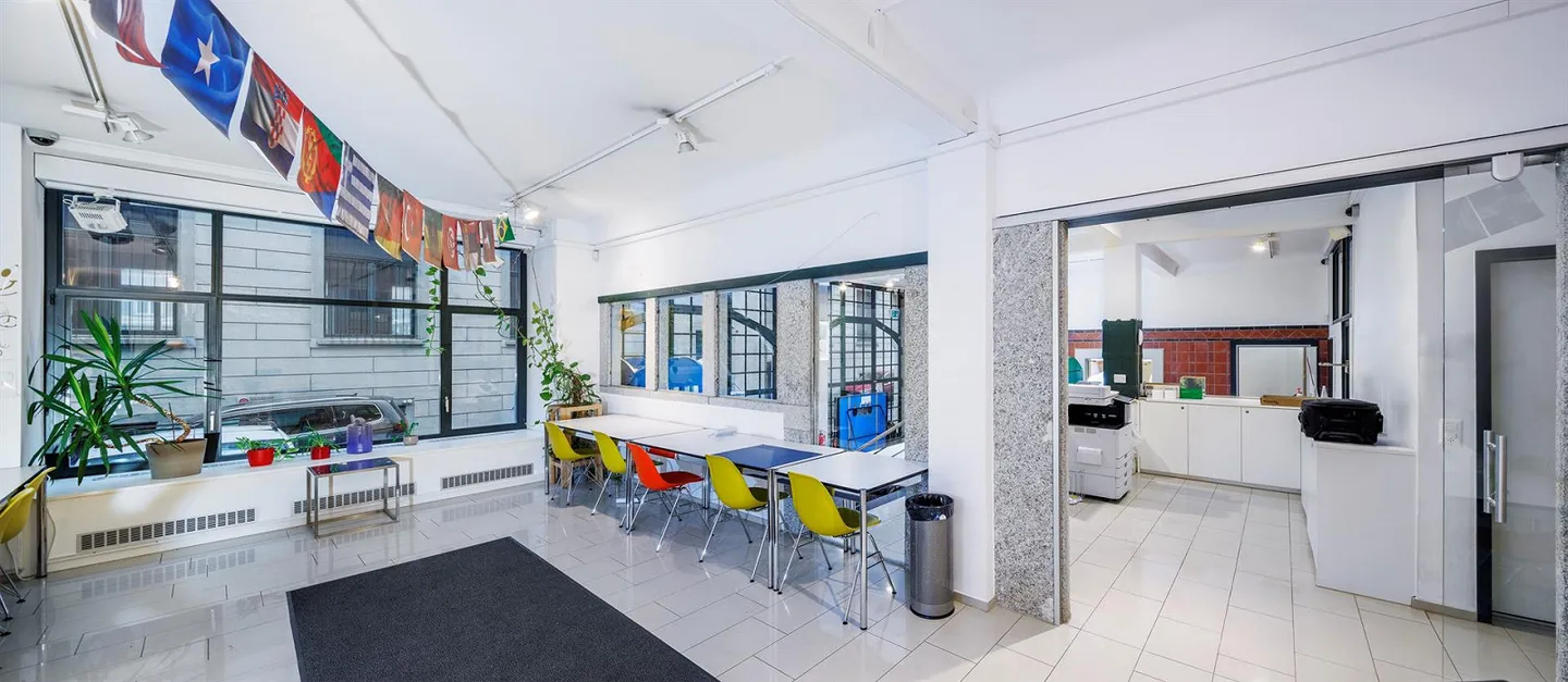 Commercial premises in a prime location! - Photo 6 of 11