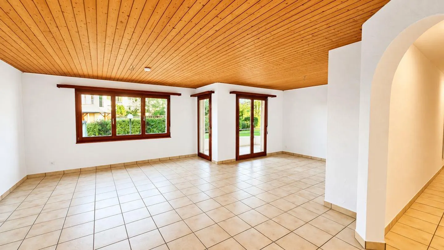 Appartement central de 2,5 pièces avec cheminée - Photo 2 sur 13