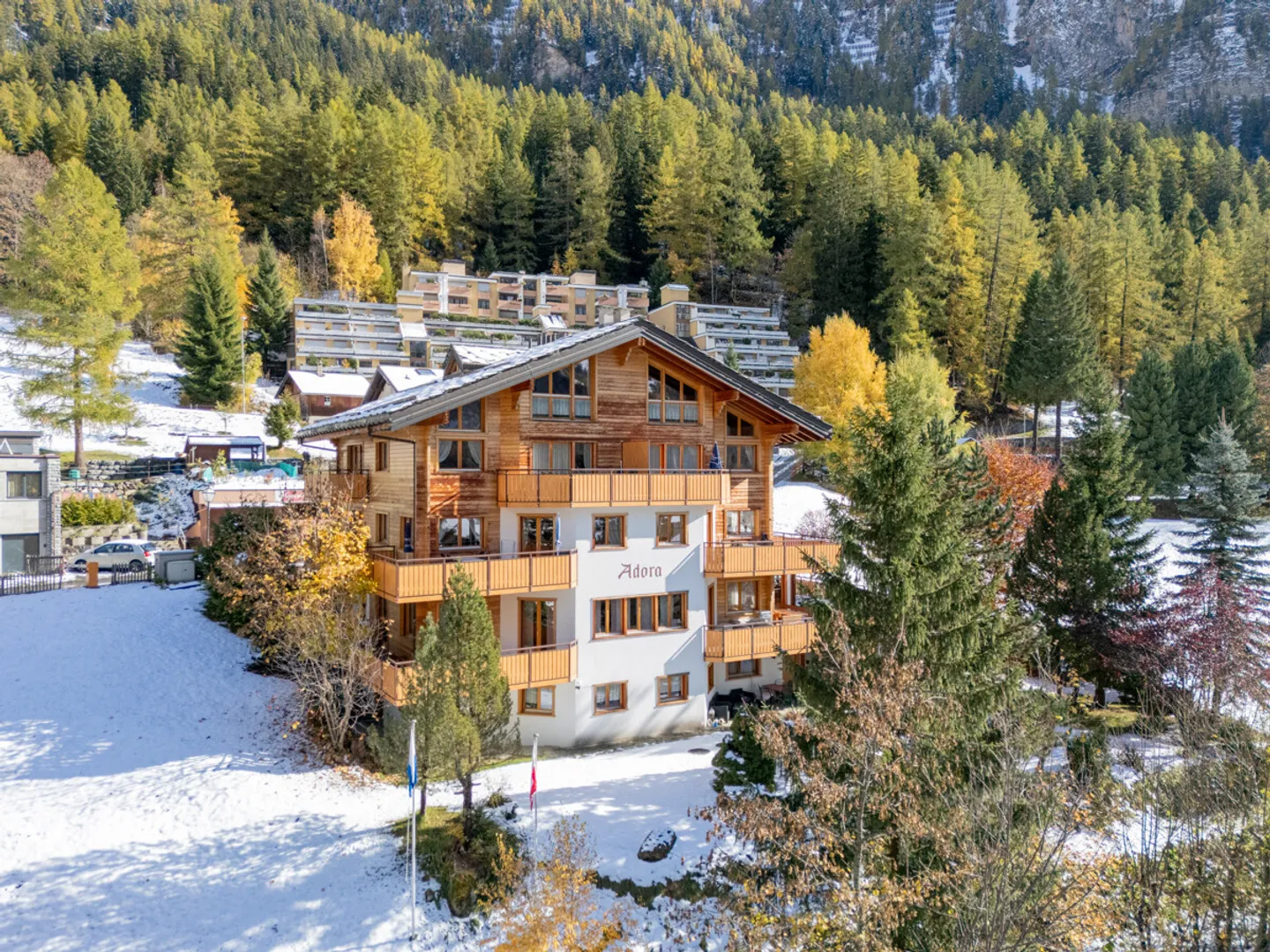 Multi-family house with 11 apartments in the best location in Leukerbad - Photo 1 of 13