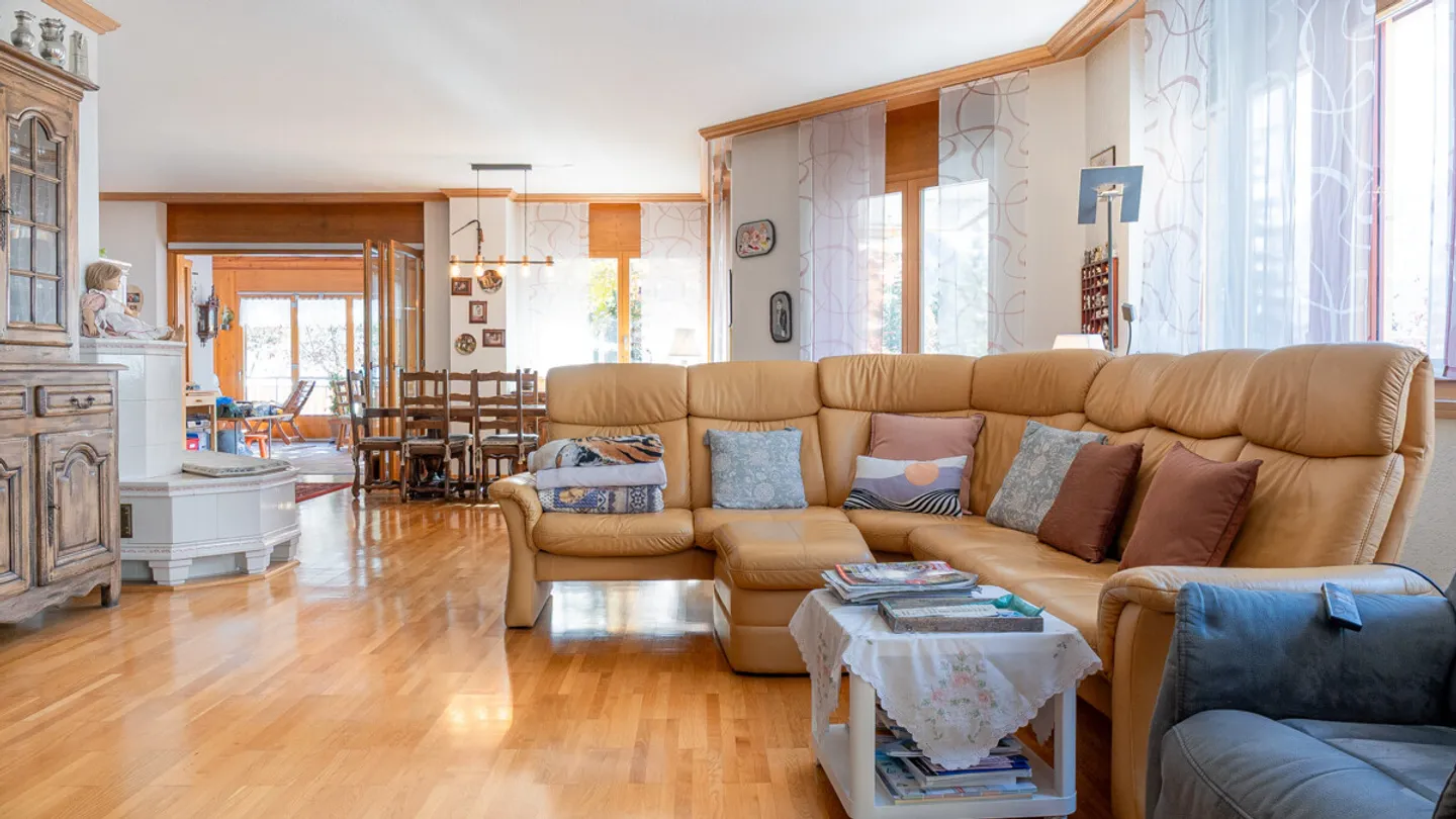 Multi-family house with 11 apartments in the best location in Leukerbad - Photo 7 of 13