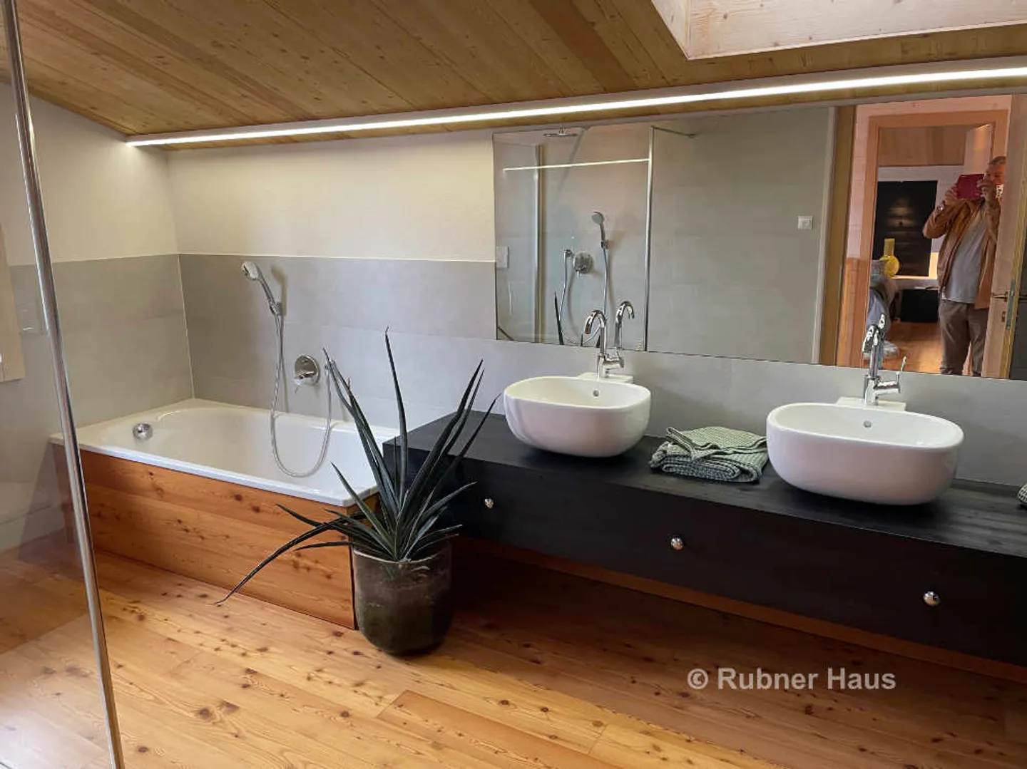 Exklusives Einfamilienhaus mit grosszügiger Einliegerwohnung - Photo 6 of 14