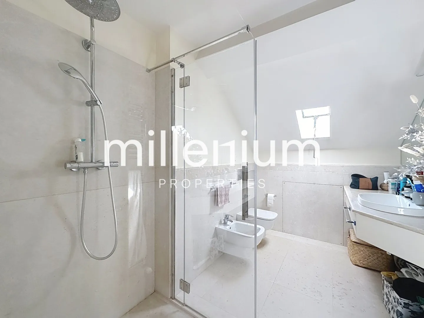 Apartment with lake view in the old town - Photo 8 of 9