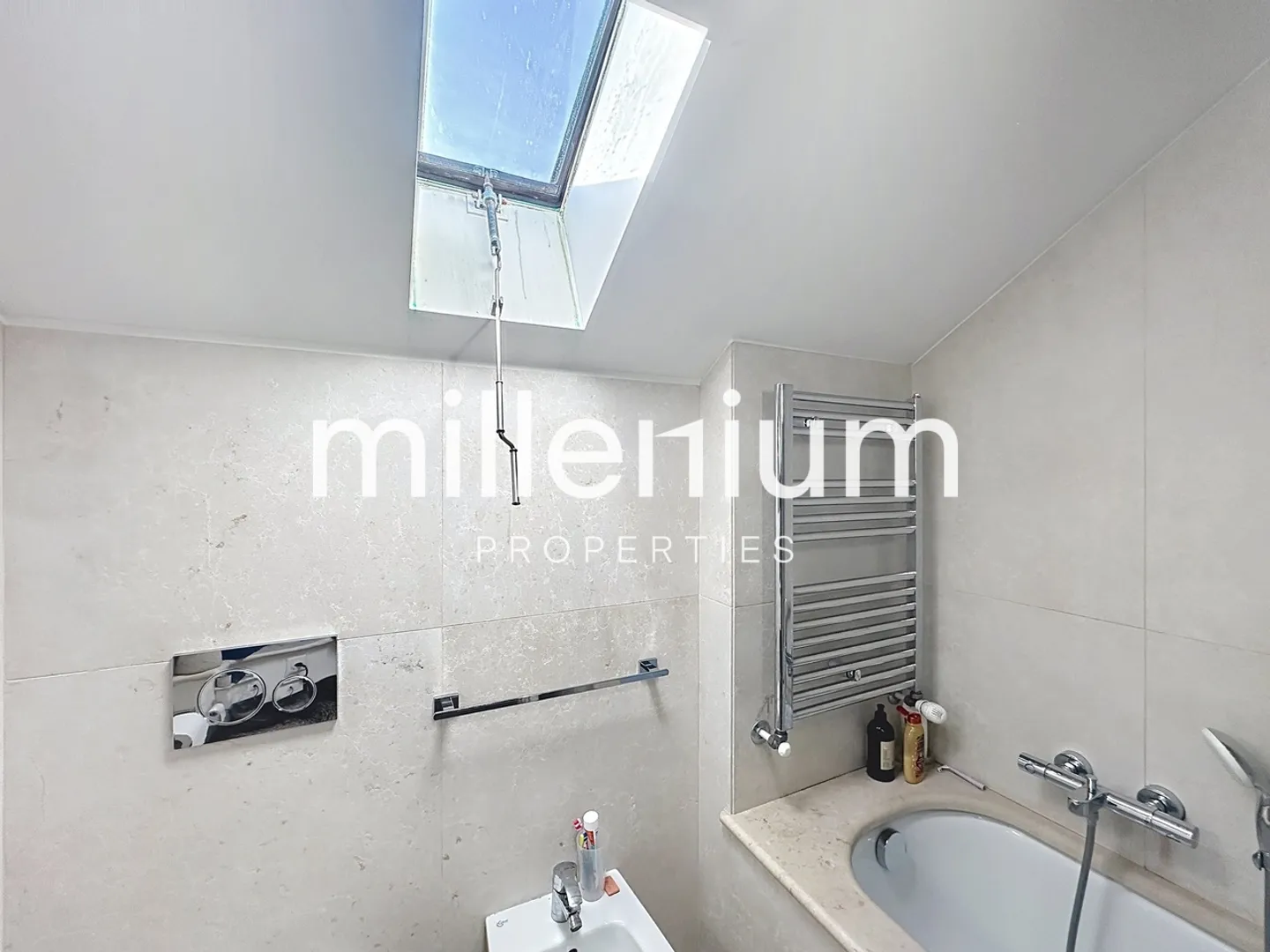 Apartment with lake view in the old town - Photo 9 of 9