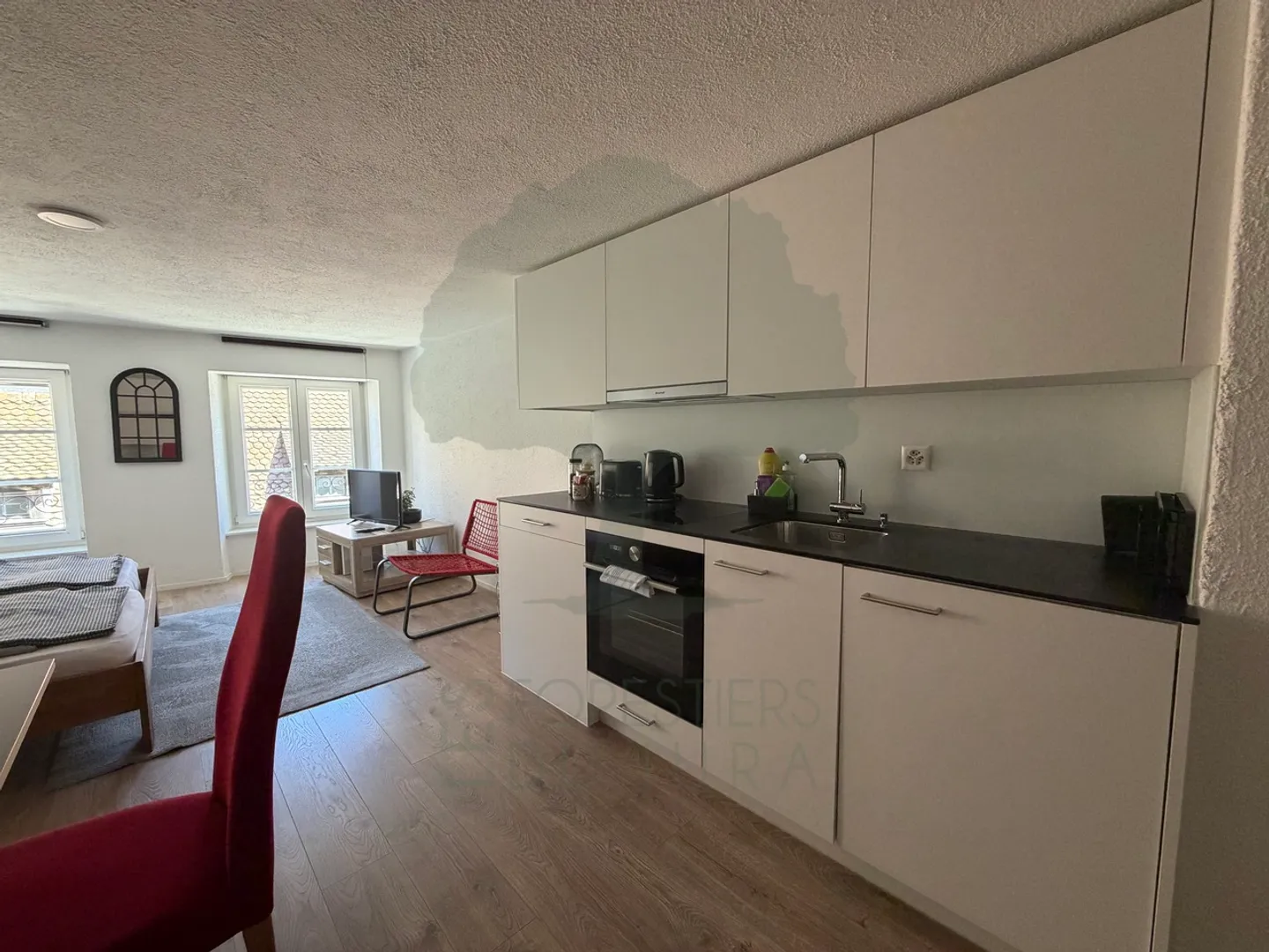 Appartamento 1.5 stanze arredato nel centro di Porrentruy - Foto 2 di 4