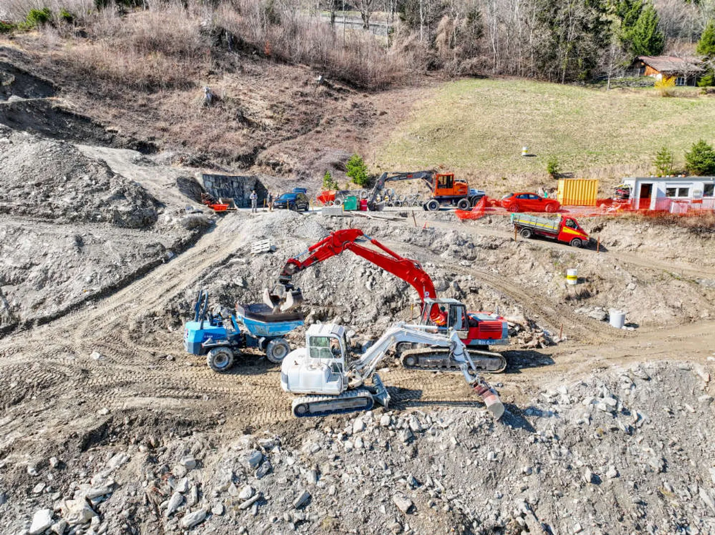 Exklusives Einfamilienhaus mit grosszügiger Einliegerwohnung - Photo 11 of 14