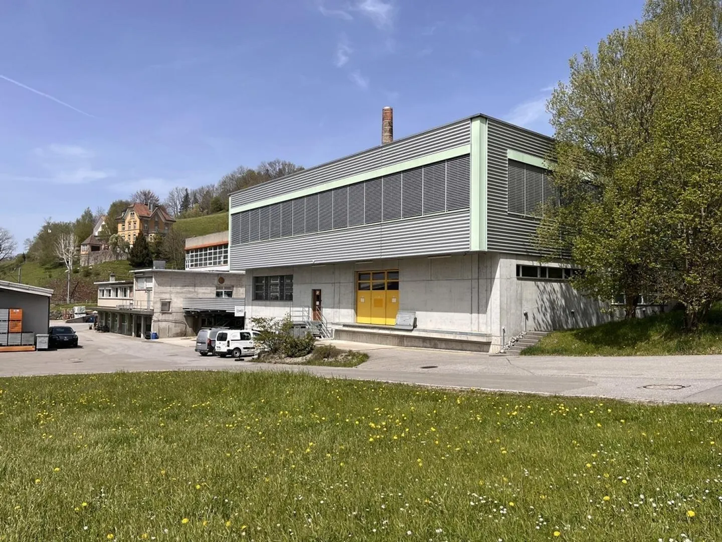 Attractive commercial/manufacturing spaces for rent - Photo 1 of 3