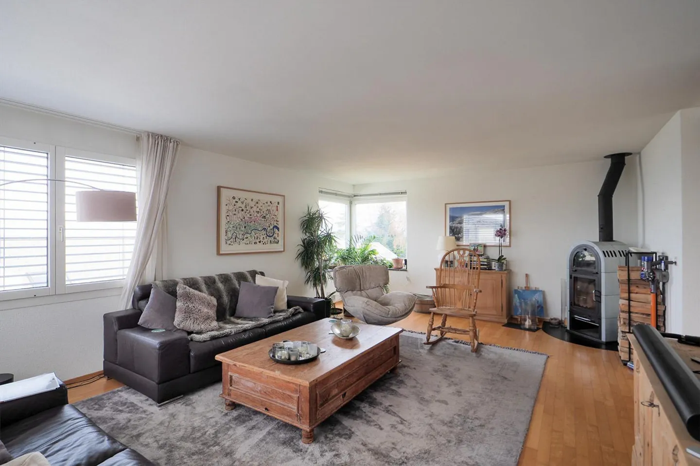 Charmentes 5.5-Zimmer-Einfamilienhaus in Feusisberg mit traumhafter... - Photo 2 of 13