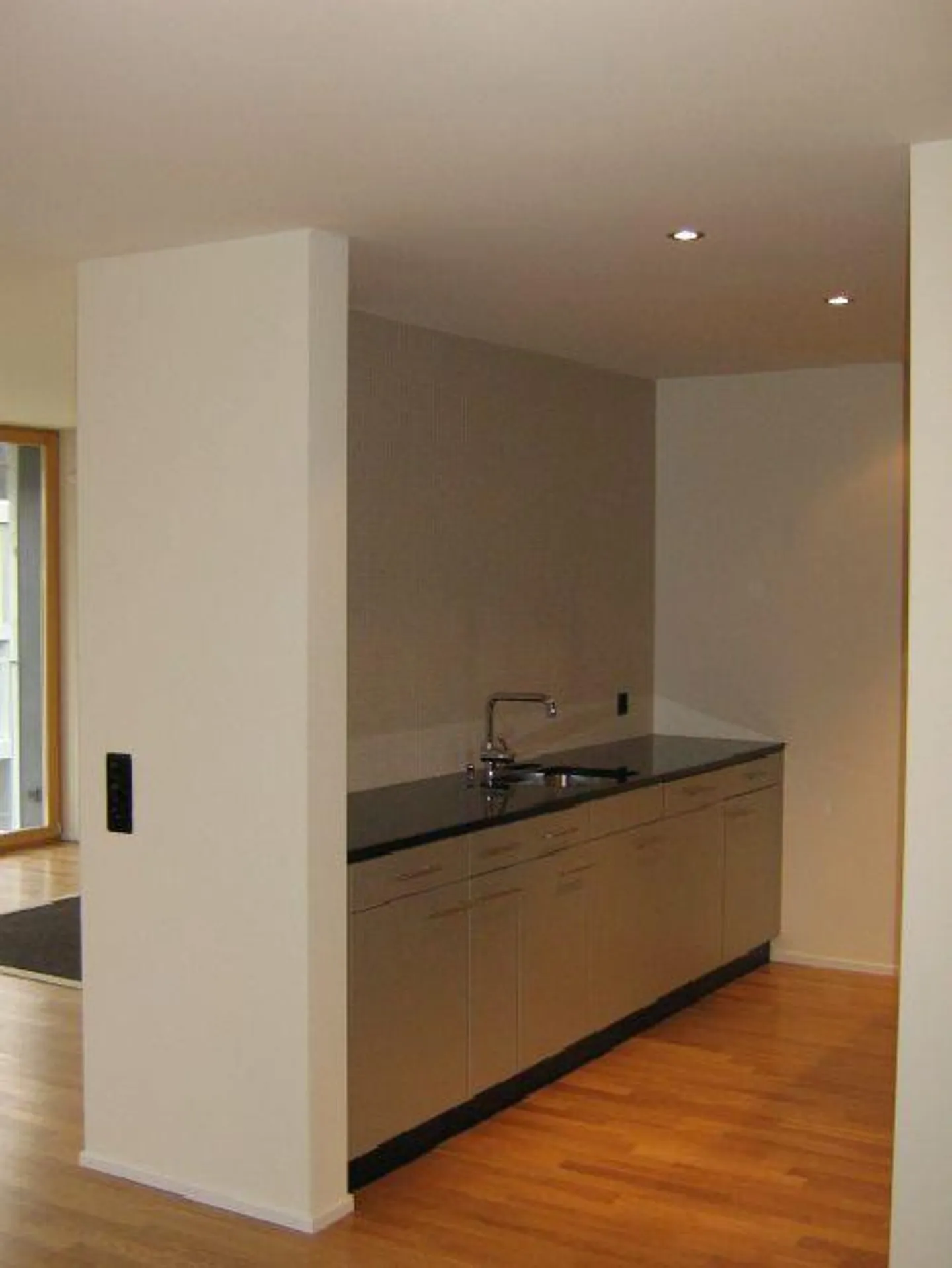 Spacious 6.5 Room Apartment on Two Floors - Photo 3 of 7