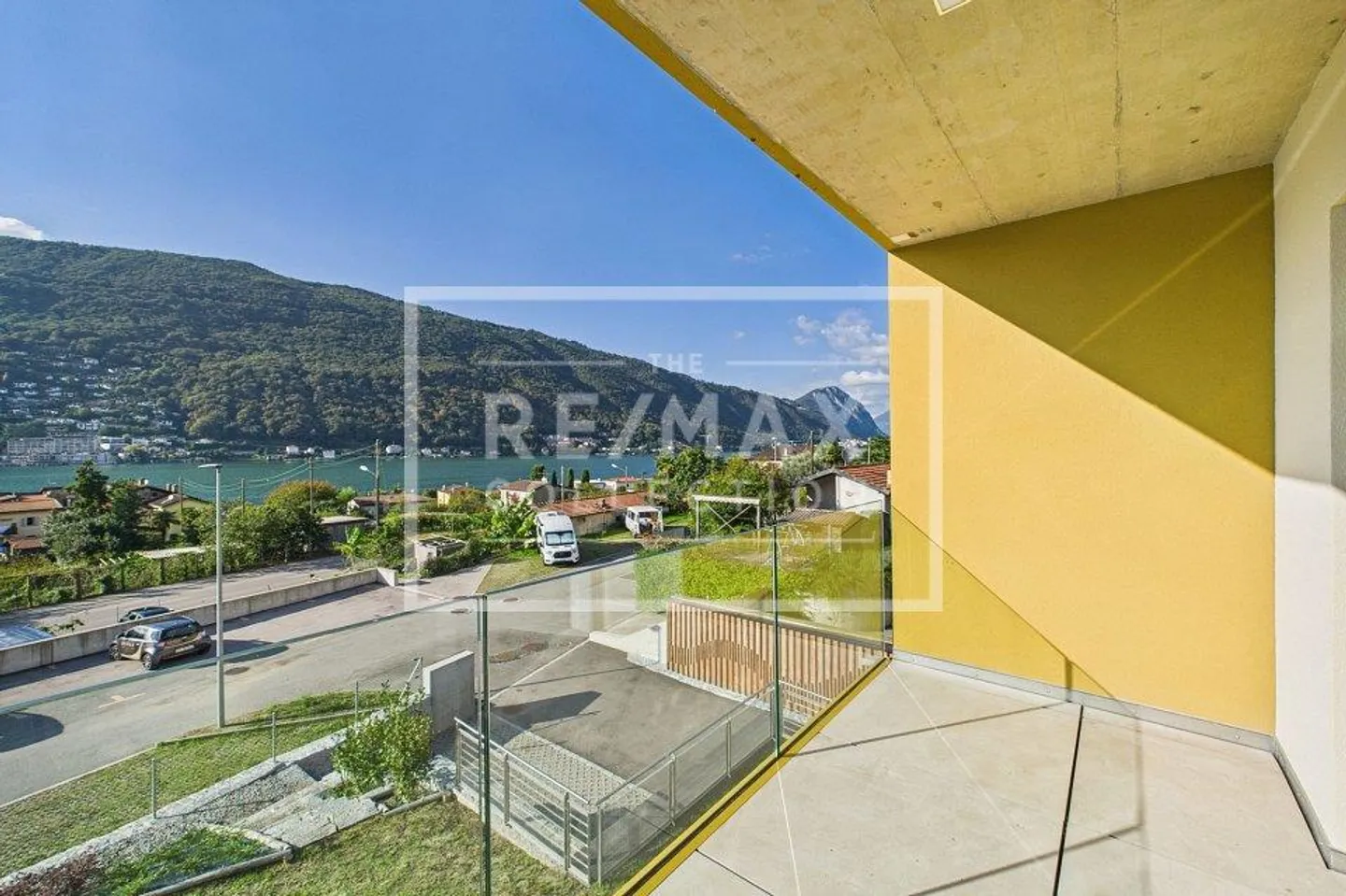 Modern apartment in a charming new residence - Photo 1 of 13