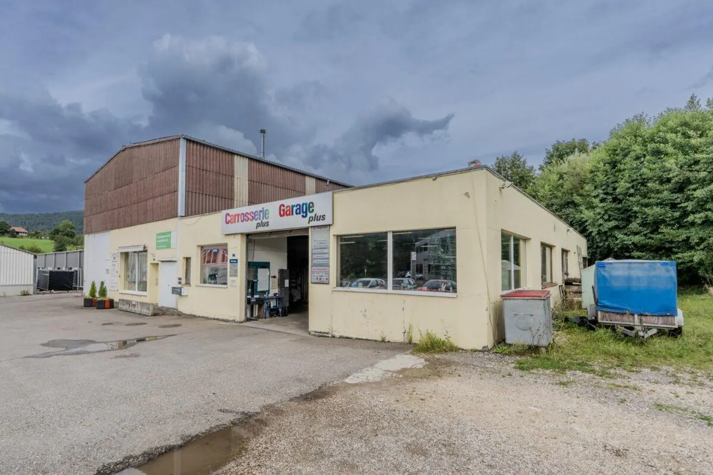 Industrial building/depot - Photo 6 of 29