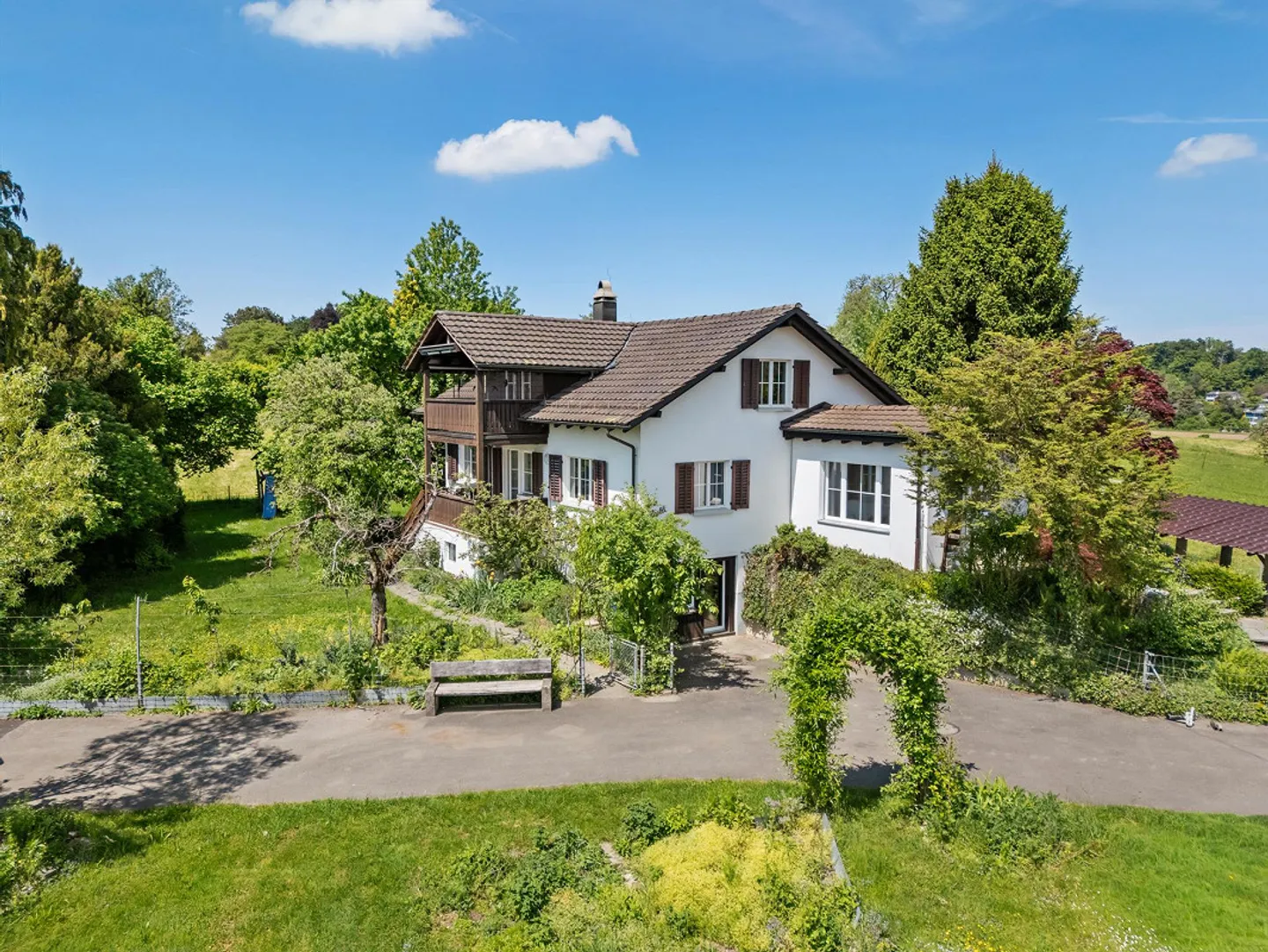 Unique gem, plenty of garden also suitable for 2 generations / 2FH suitable - Photo 1 of 23