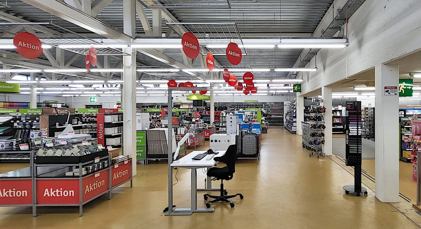 Espace de vente attrayant dans un quartier passionnant - Photo 2 sur 9