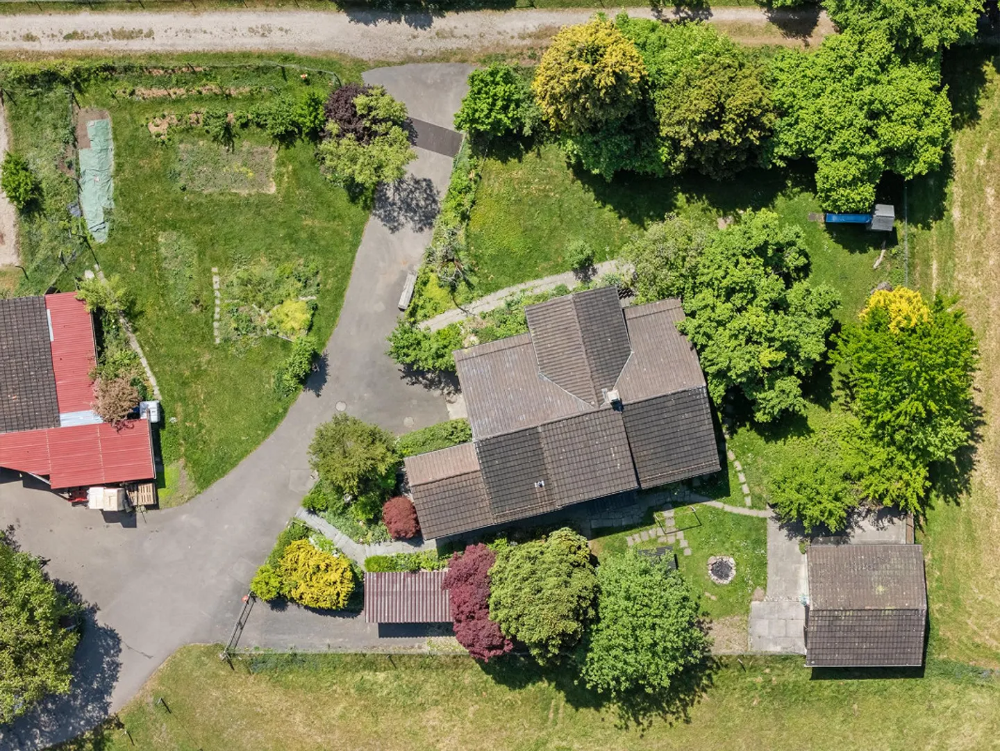 Unique gem, plenty of garden also suitable for 2 generations / 2FH suitable - Photo 2 of 23