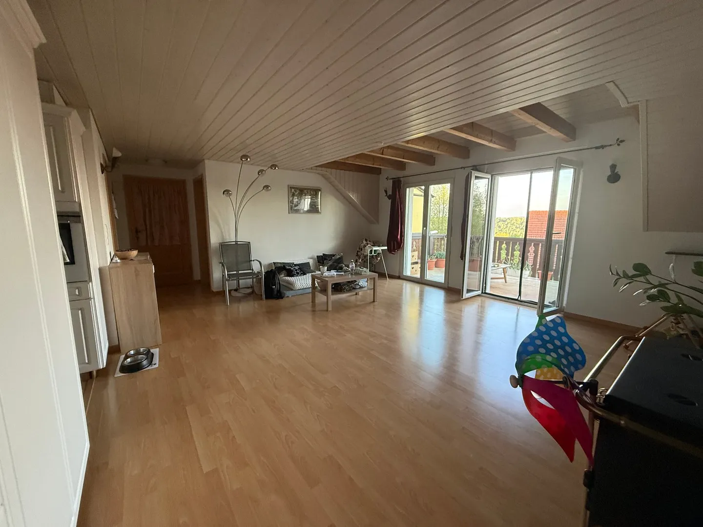 Charming 4.5-Room Apartment with Fireplace and Balcony in Bözberg - Photo 3 of 16