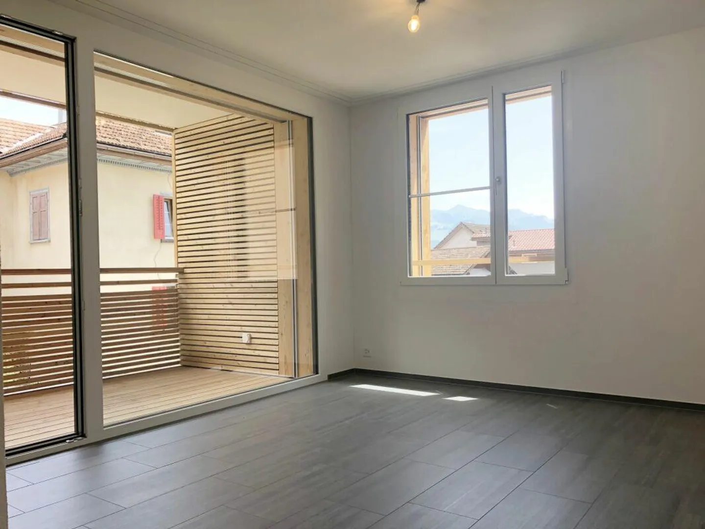 moderne 3.5-Zi. Wohnung im idyllischen Seewis - Foto 2 von 13