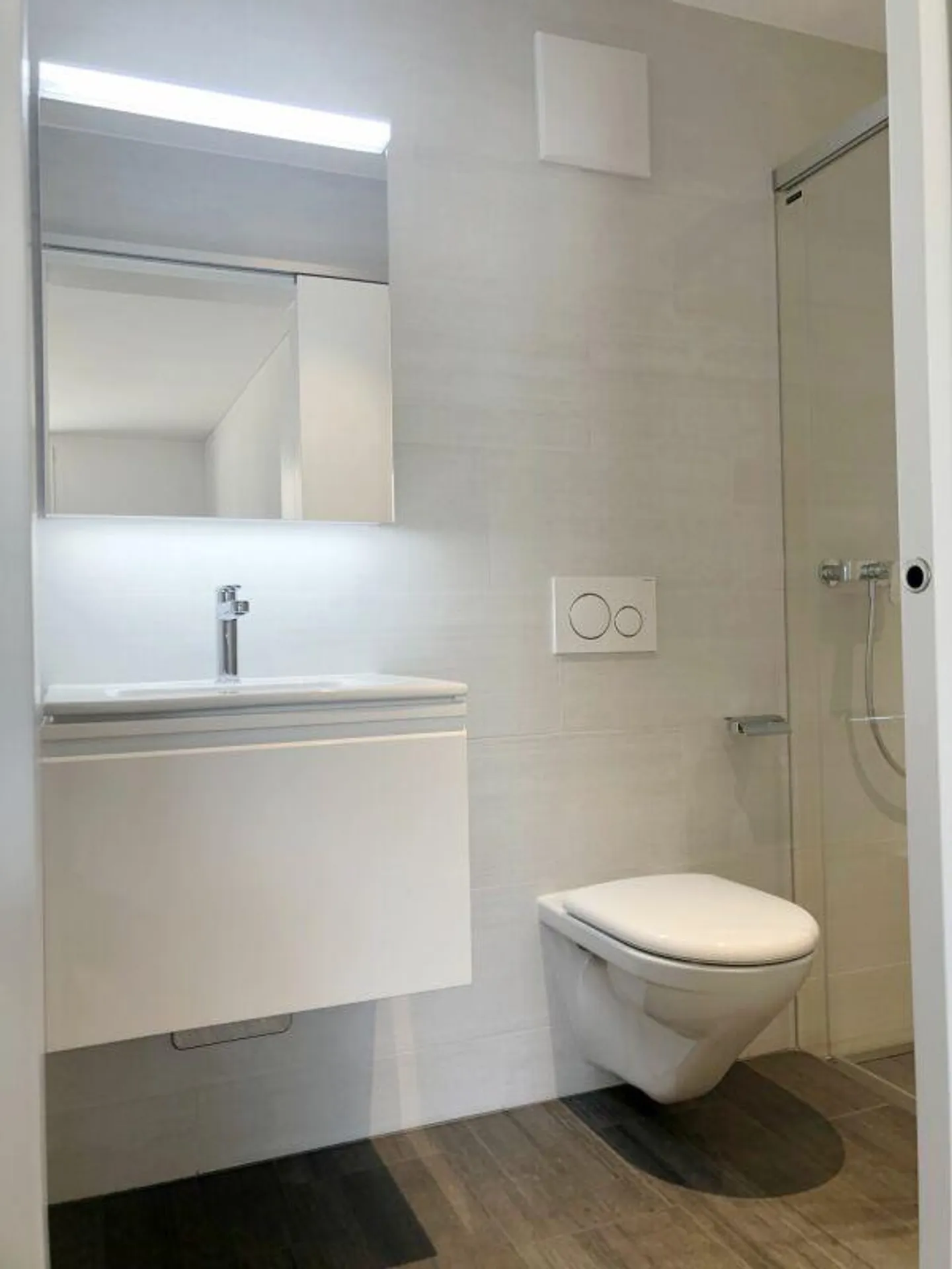 moderne 3.5-Zi. Wohnung im idyllischen Seewis - Foto 8 von 13