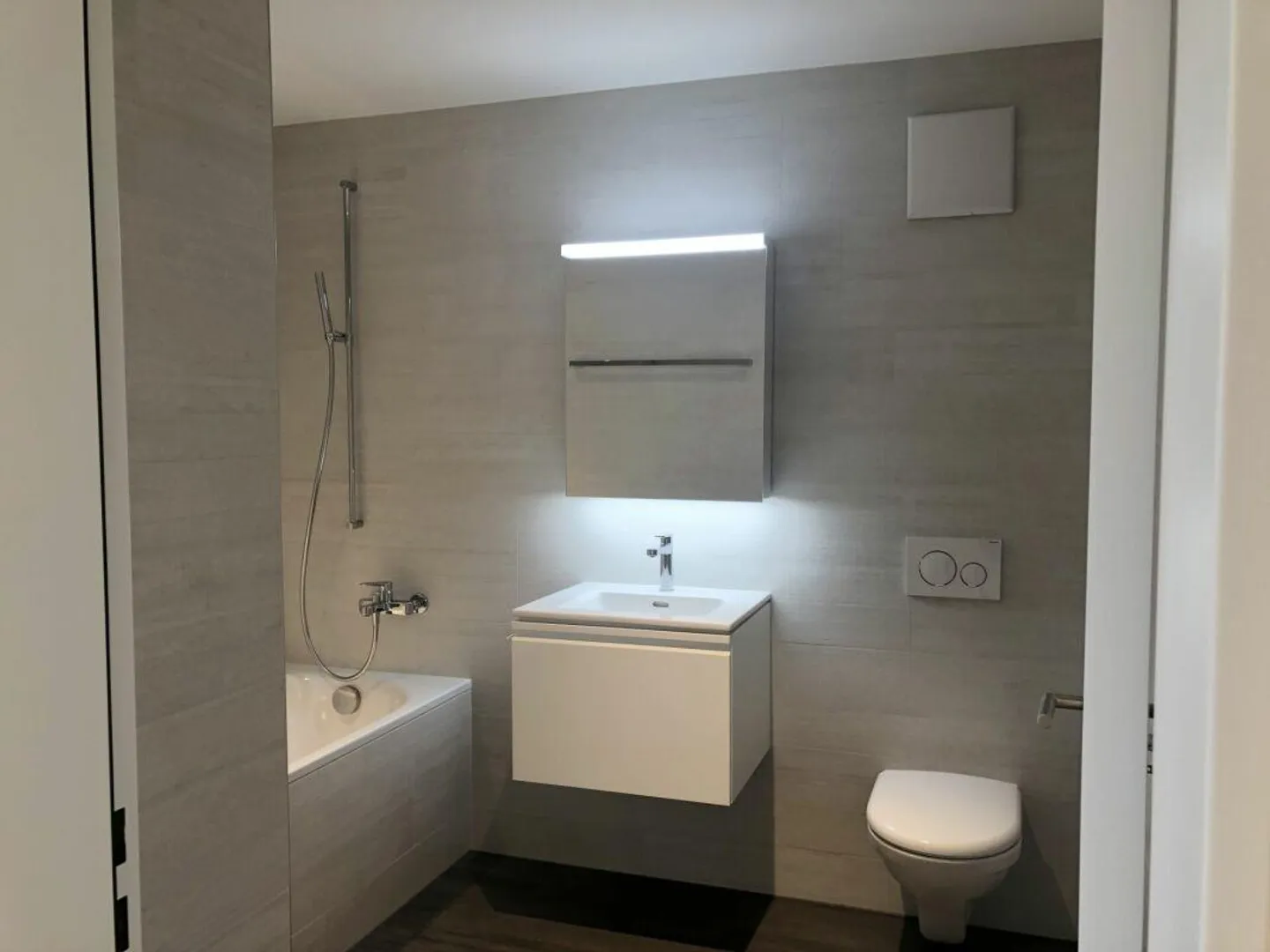 moderne 3.5-Zi. Wohnung im idyllischen Seewis - Foto 9 von 13