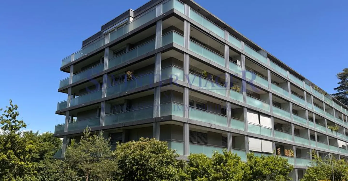 Carouge - Elegante appartamento di 3 locali con ampio balcone e vista libera - Foto 1 di 12