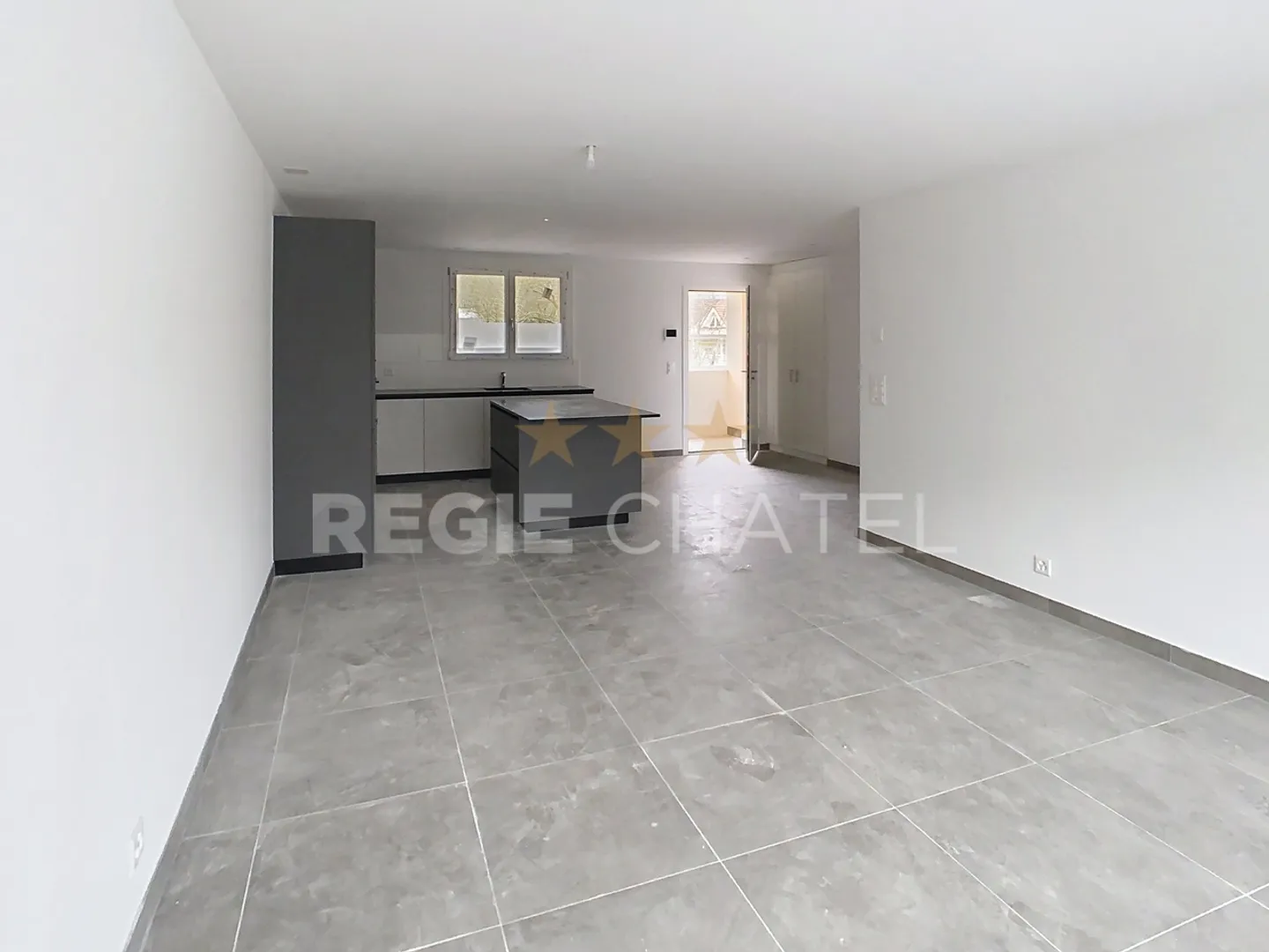 Modern 4.5-Room Apartment - Photo 3 of 6