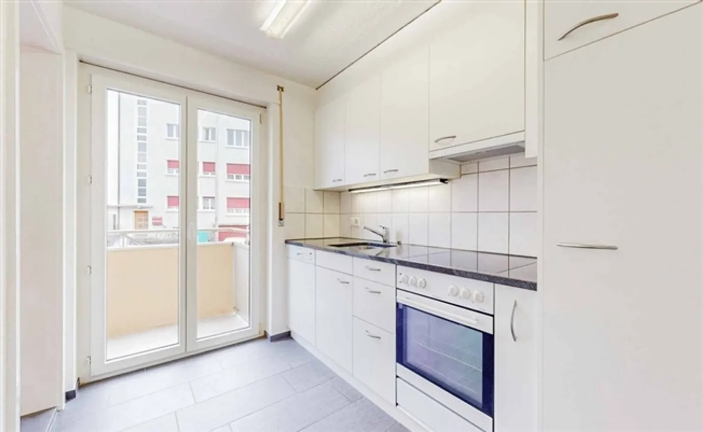 Apartment for rent - Photo 2 of 7