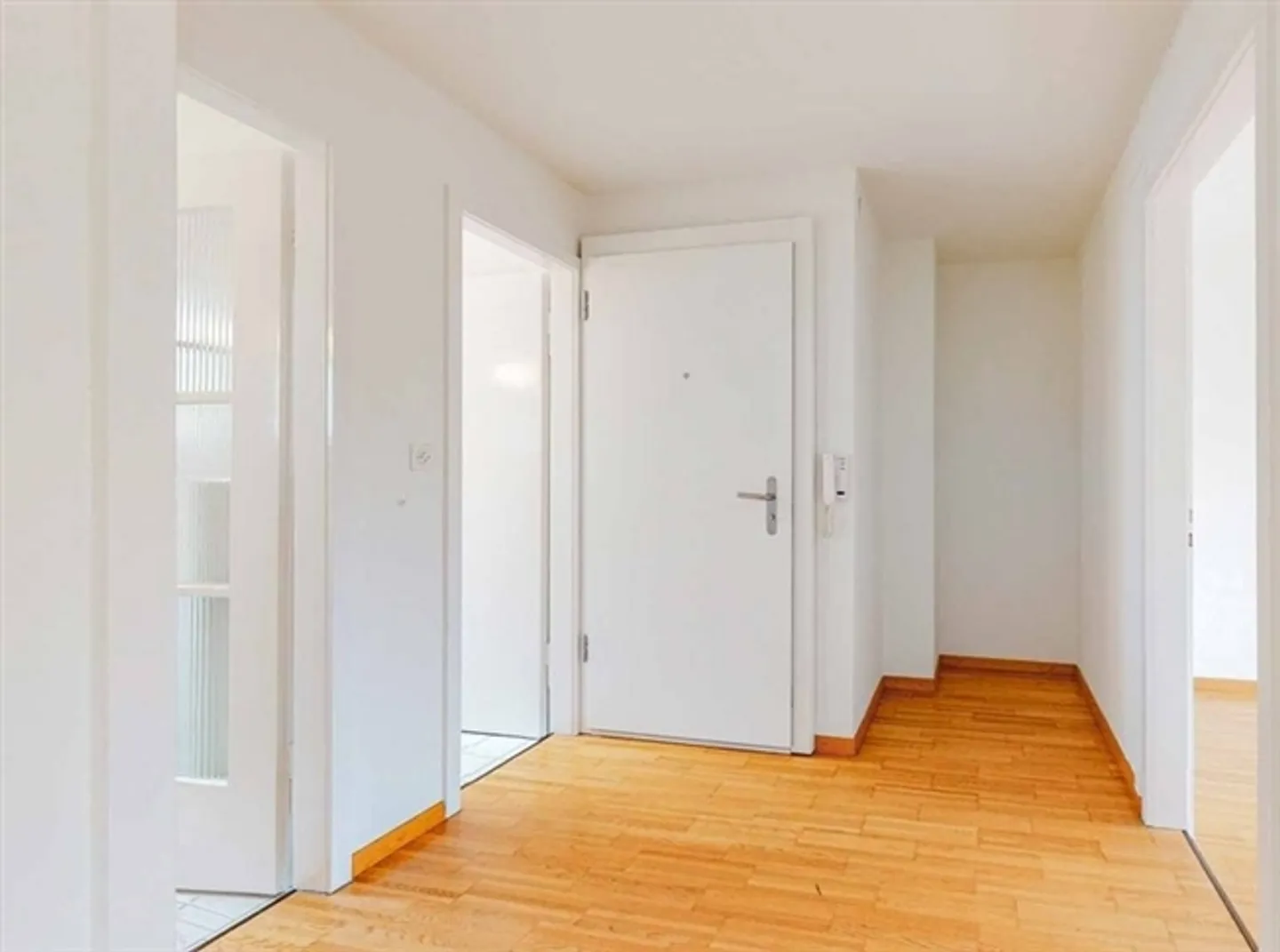 Apartment for rent - Photo 4 of 7