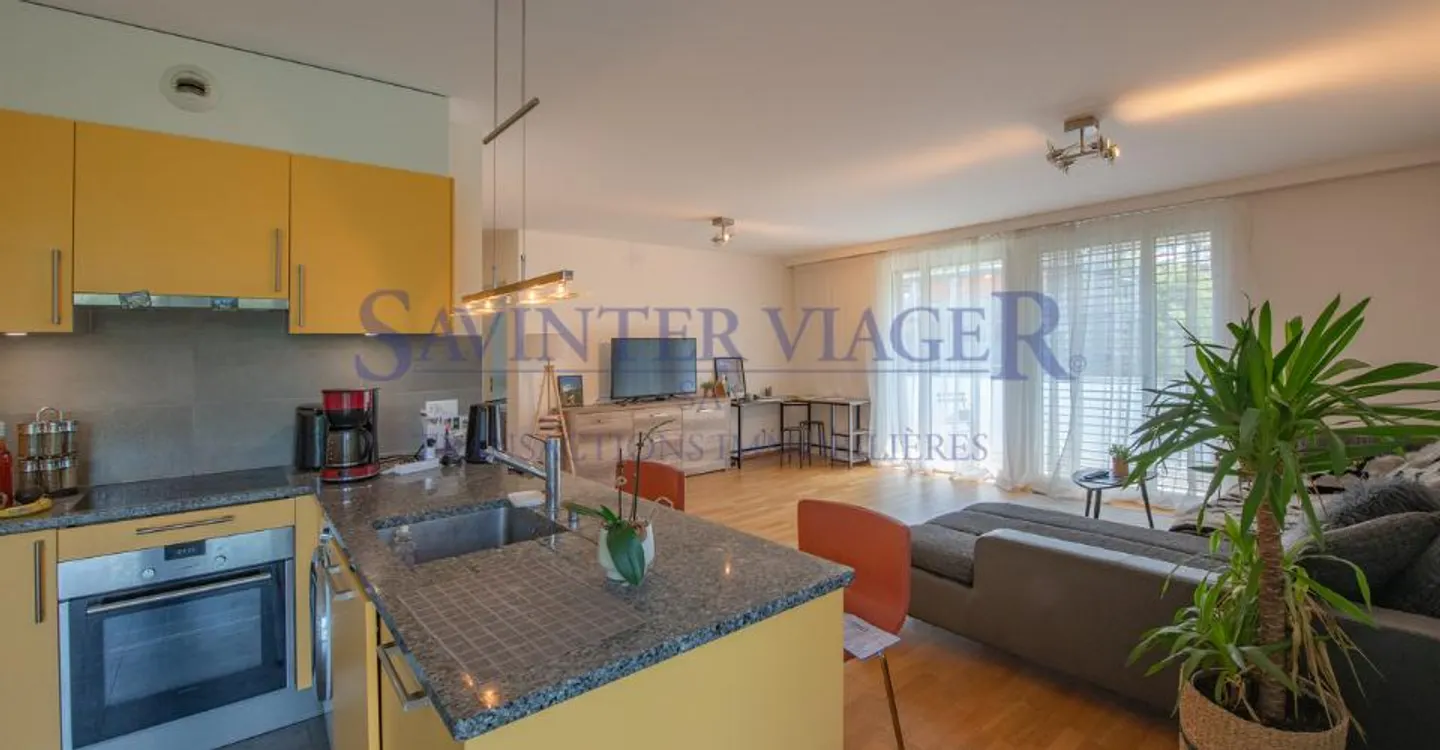 Carouge - Elegante appartamento di 3 locali con ampio balcone e vista libera - Foto 5 di 12