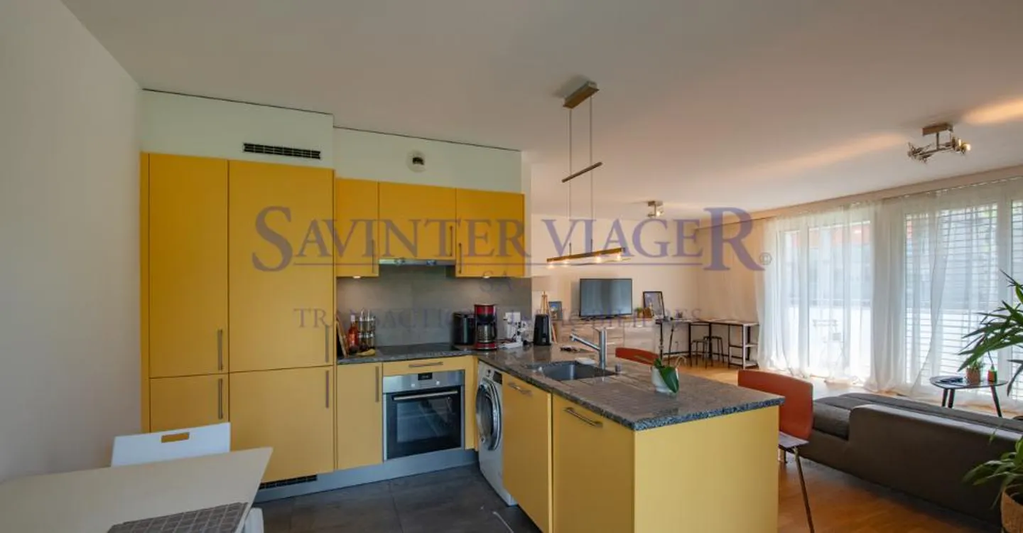 Carouge - Elegante appartamento di 3 locali con ampio balcone e vista libera - Foto 6 di 12