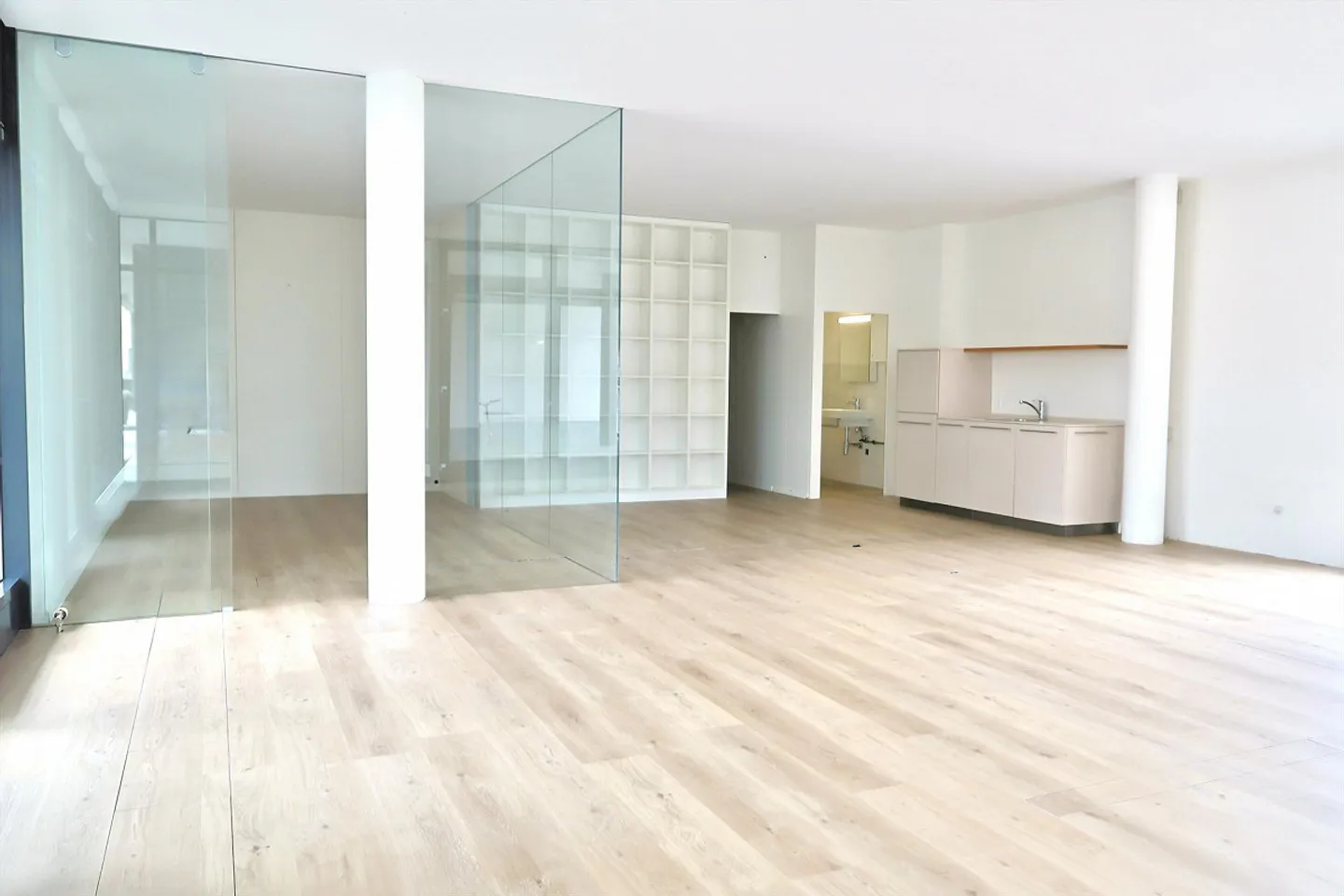 Espace commercial moderne à Holzhäusern - utilisation polyvalente - Photo 10 sur 23