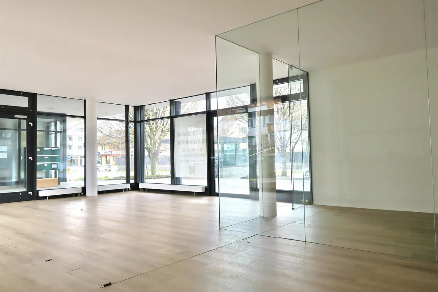 Espace commercial moderne à Holzhäusern - utilisation polyvalente - Photo 12 sur 23