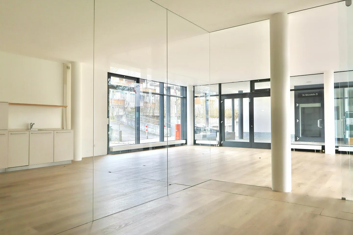 Espace commercial moderne à Holzhäusern - utilisation polyvalente - Photo 13 sur 23