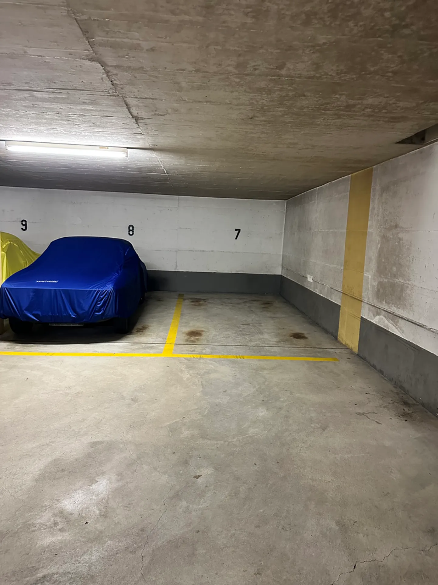 Place de stationnement près de la gare d'Oerlikon - Photo 6 sur 10