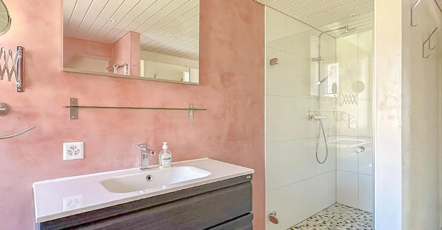 Appartamento di 2.5 locali di circa 130 m2 all'ultimo piano - Foto 6 di 9