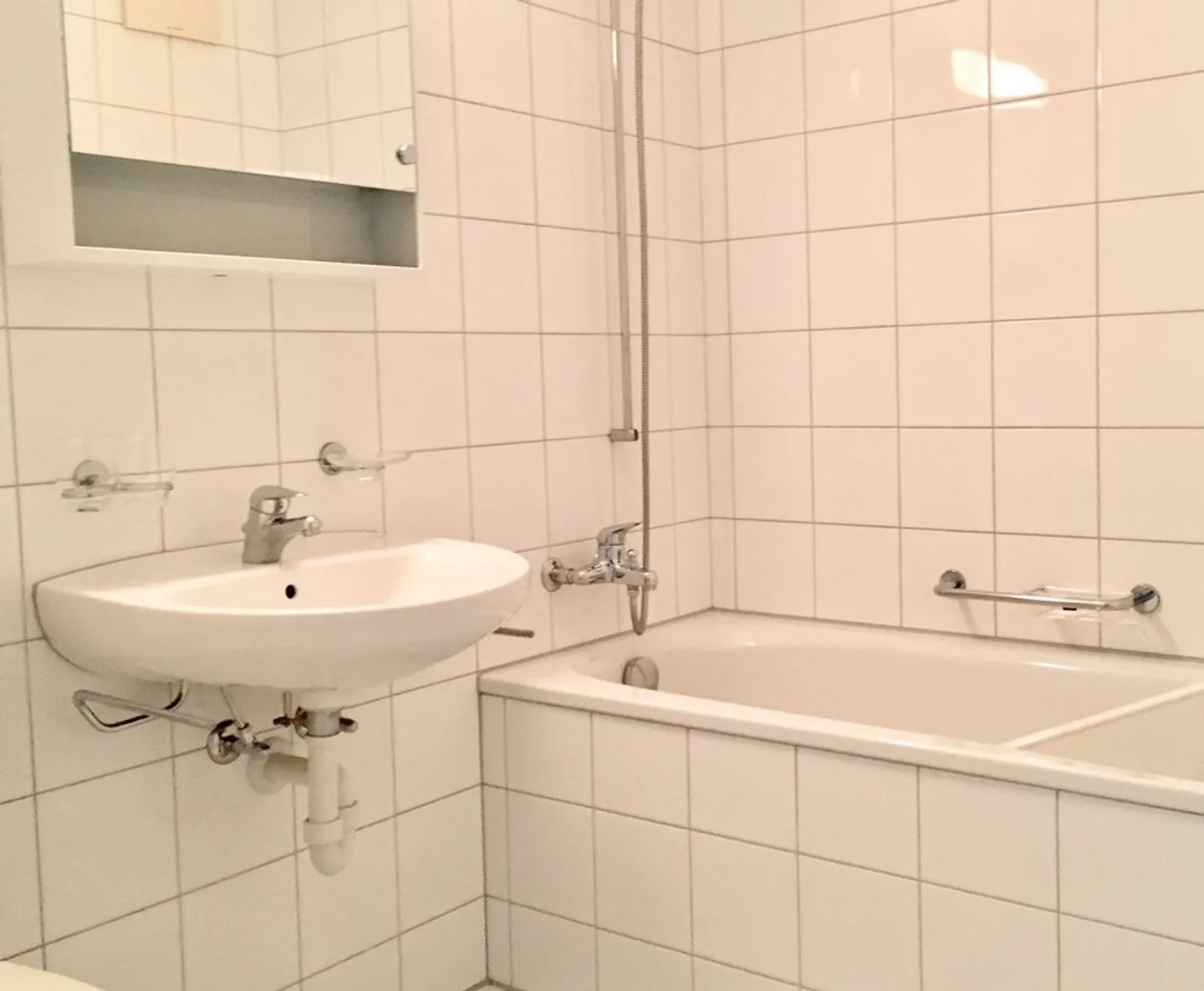 Living with garden seating area - Photo 5 of 6