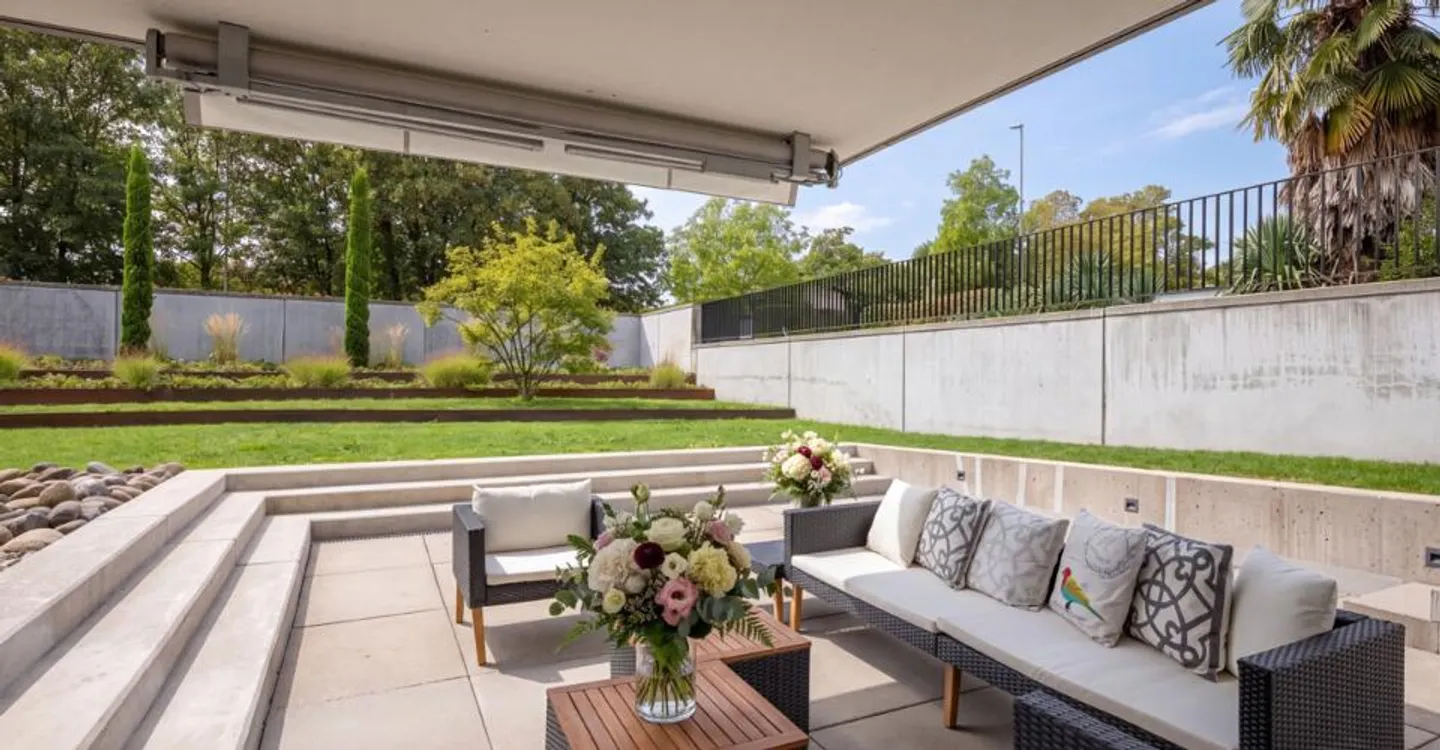 Küsnacht : appartement de jardin moderne avec un grand espace extérieur - Photo 2 sur 6