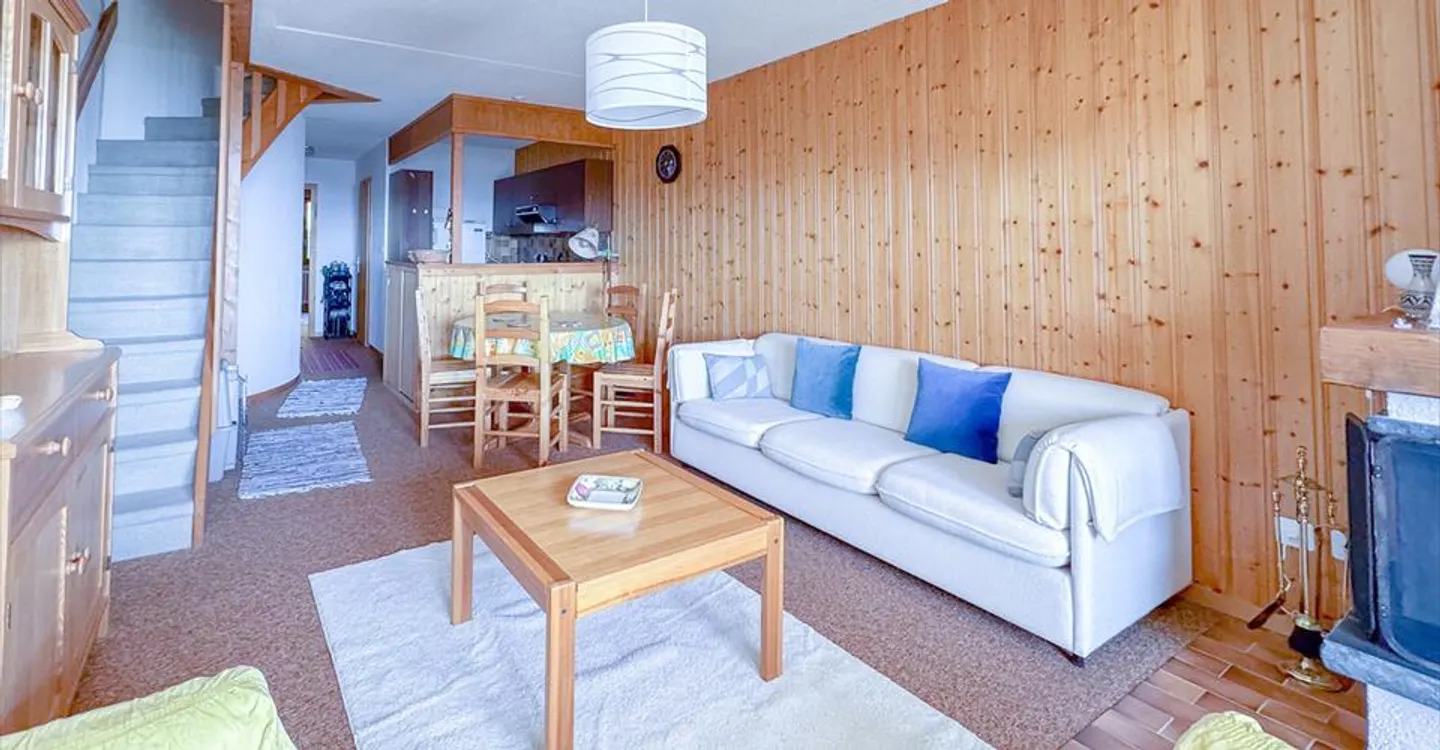 Charming Duplex with View - Photo 3 of 13