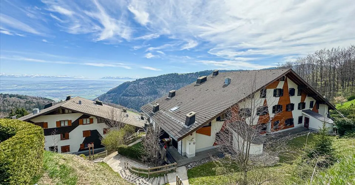 Charming Duplex with View - Photo 5 of 13