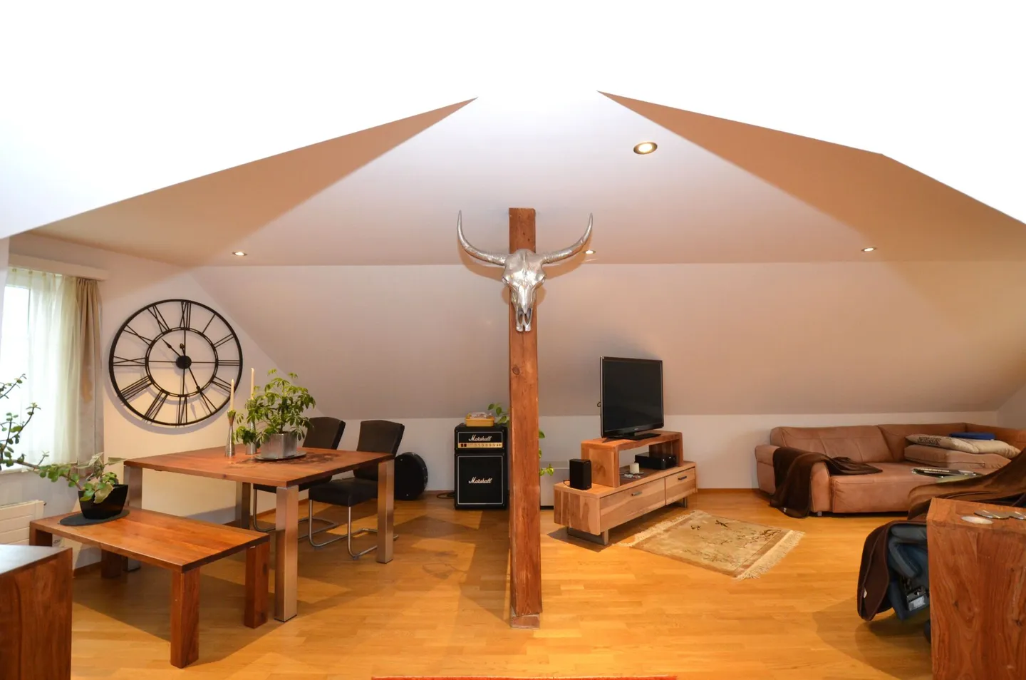 Traditional restaurant with 6 rooms and 4.5 room penthouse in the center of Matzingen - Photo 12 of 18
