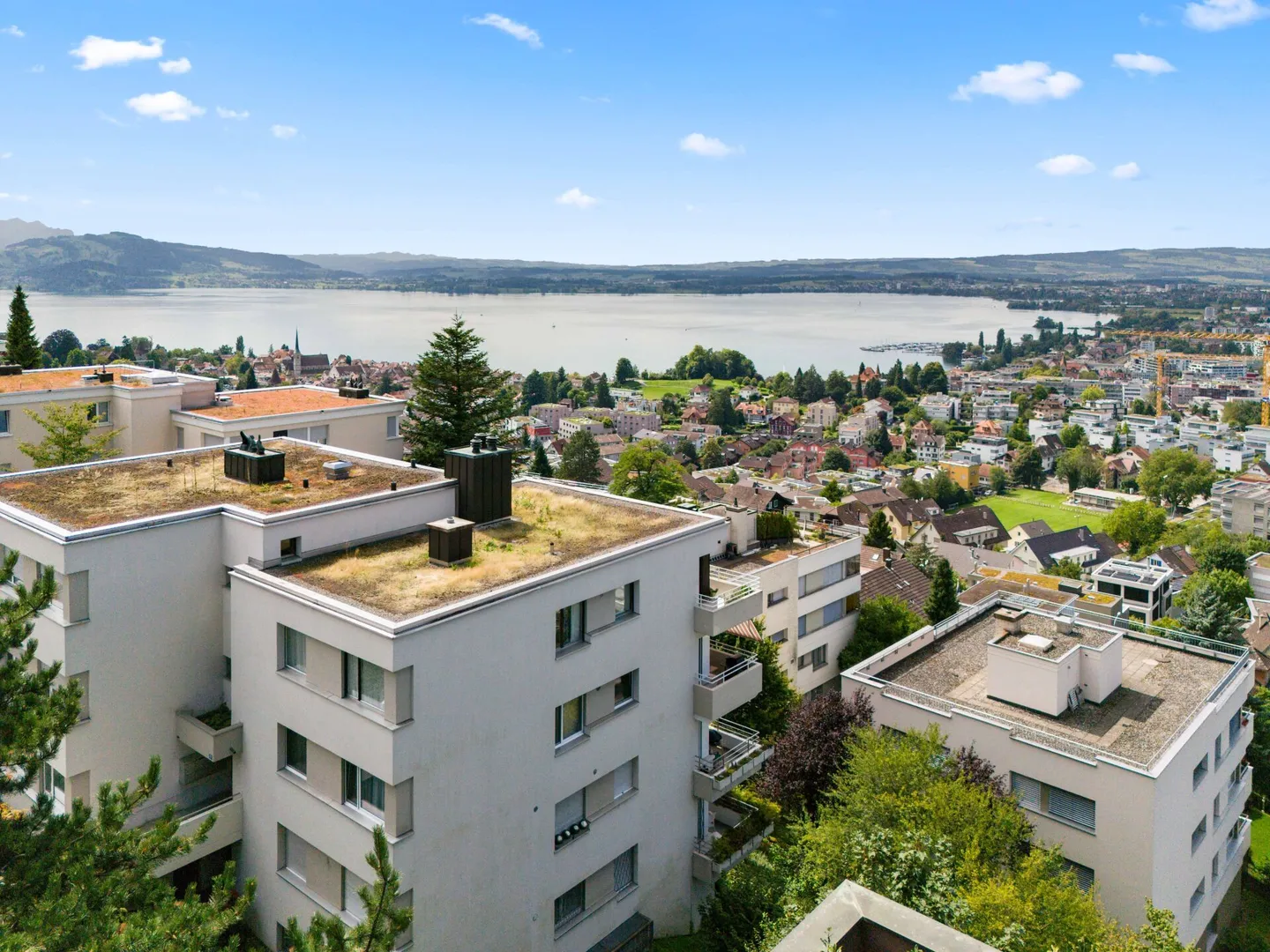 Living above Lake Zug - modern, stylish, unique - Photo 2 of 23