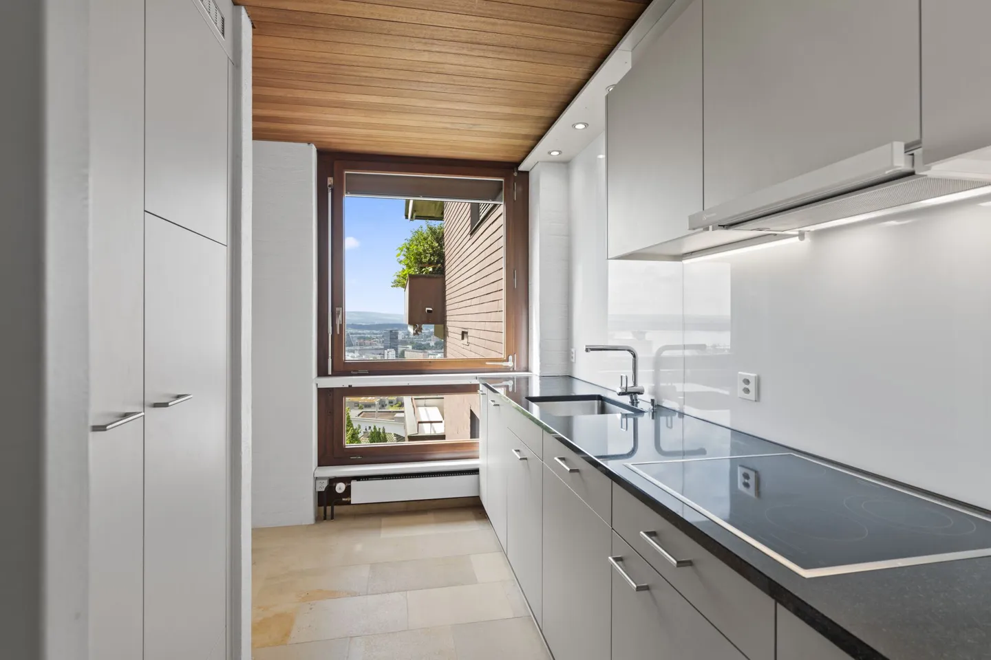 Living above Lake Zug - modern, stylish, unique - Photo 5 of 23