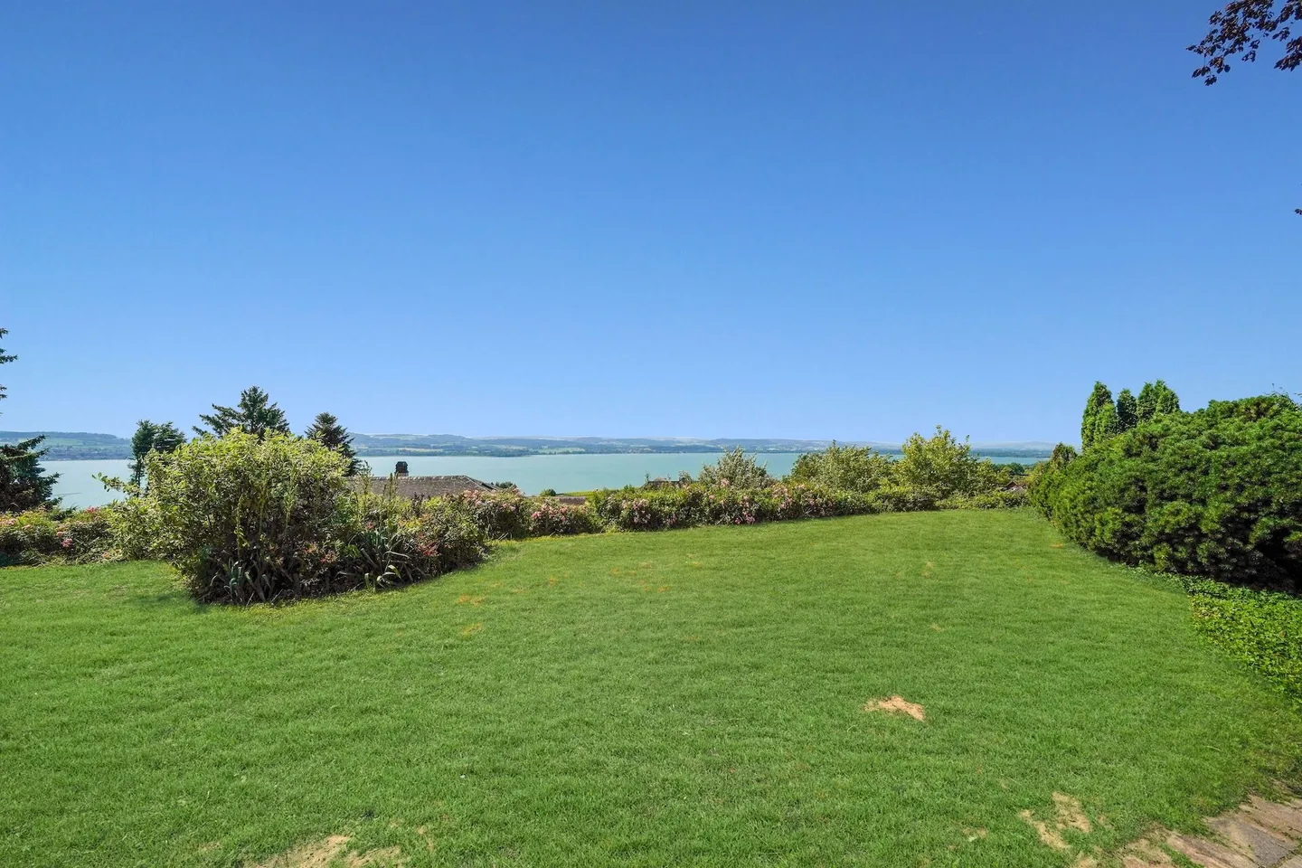 Exclusive villa with lake and mountain views - on the southern slope of Lugnorre - Photo 15 of 19